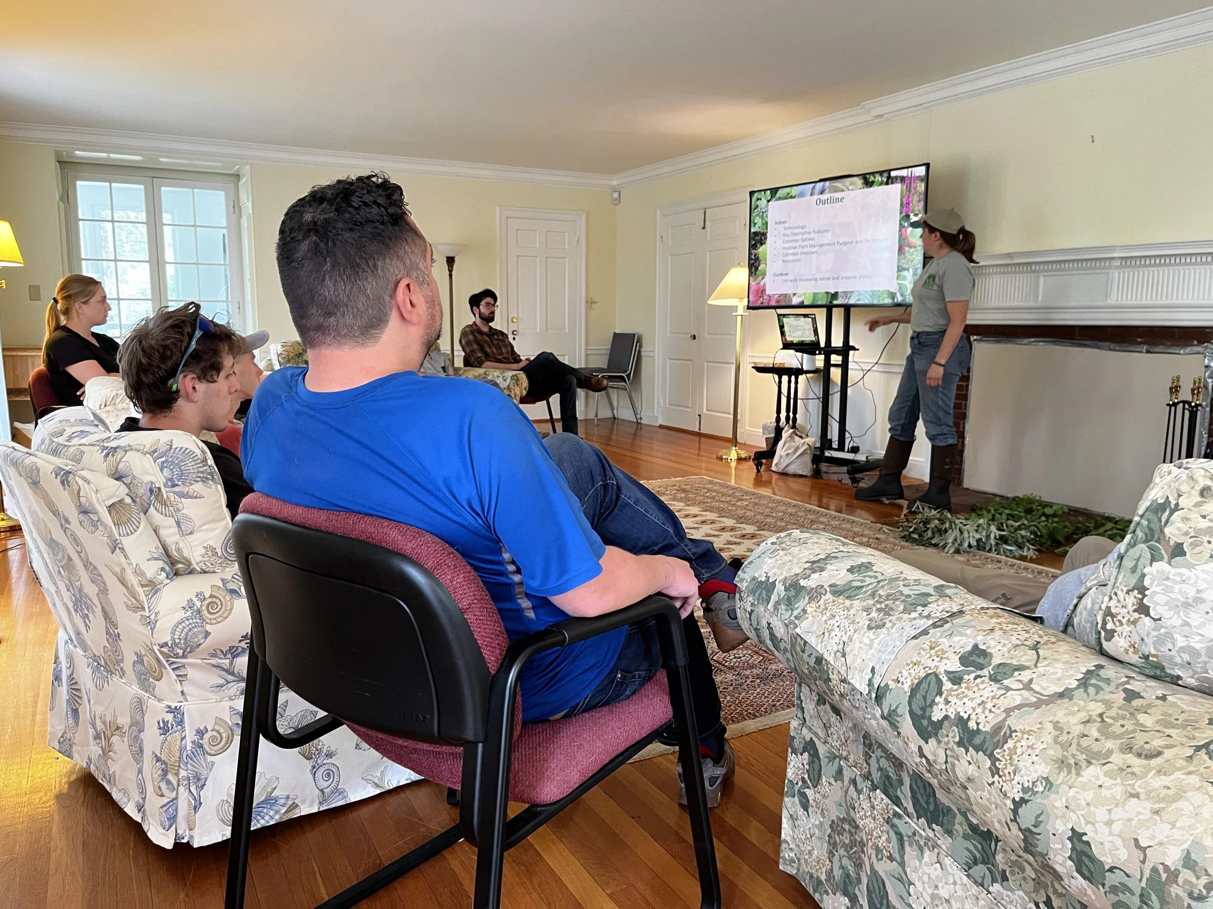  Kelly Barber of Barnstable Land Trust presents on invasive plant identification and removal. 