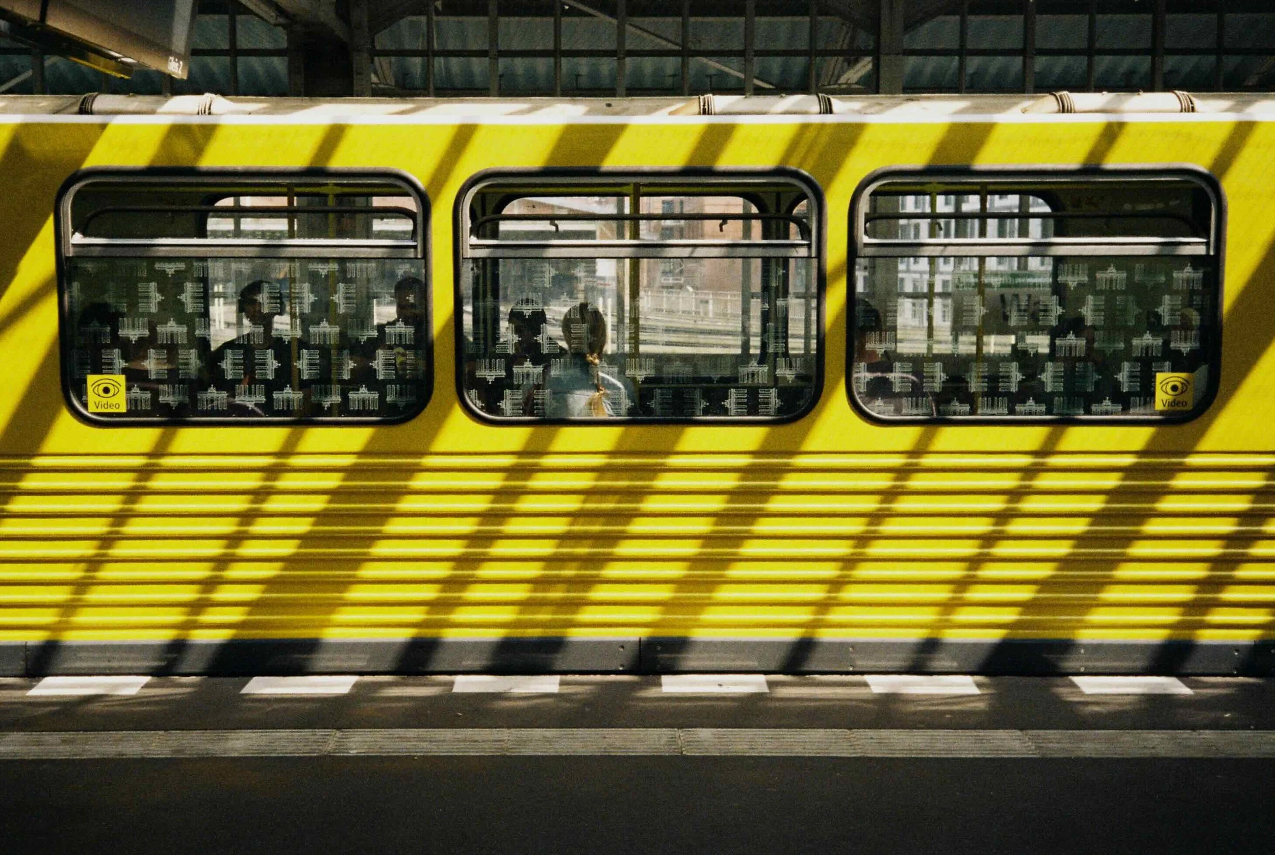poster-ubahn-warschauerstrasse-horizontal-berlin.jpeg