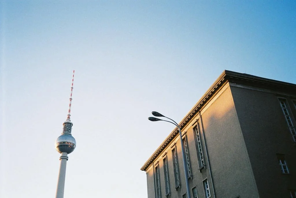 berlin-alex-warmes-licht.jpg