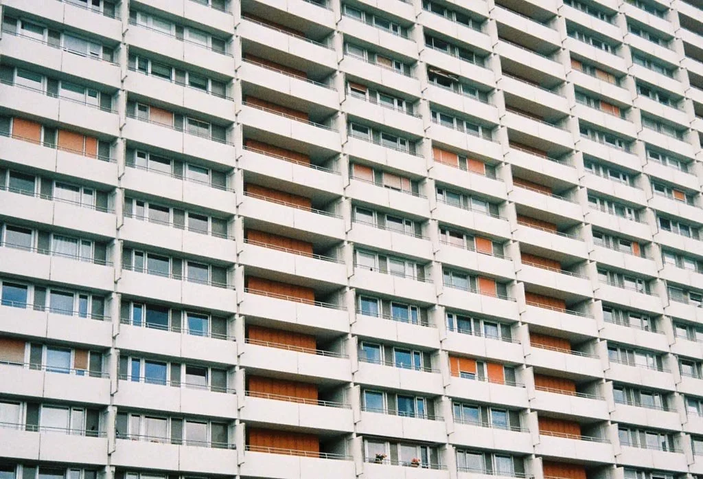 poster-hausfassade-asemwald-70er.jpg