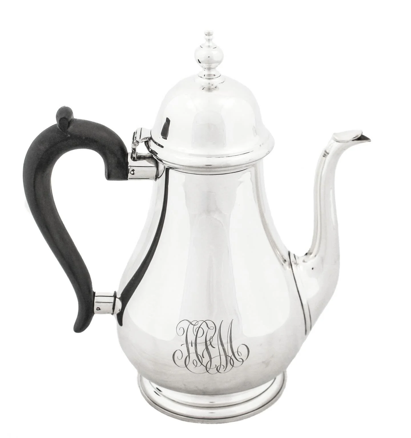 There is nothing quite like fine sterling silver when the temperatures drop&mdash;and this Tiffany &amp; Co. sterling silver coffee or tea pot feels especially at home during the heart of winter.
#sterlingsilver #tiffanysterlingsilver #silverteapot #