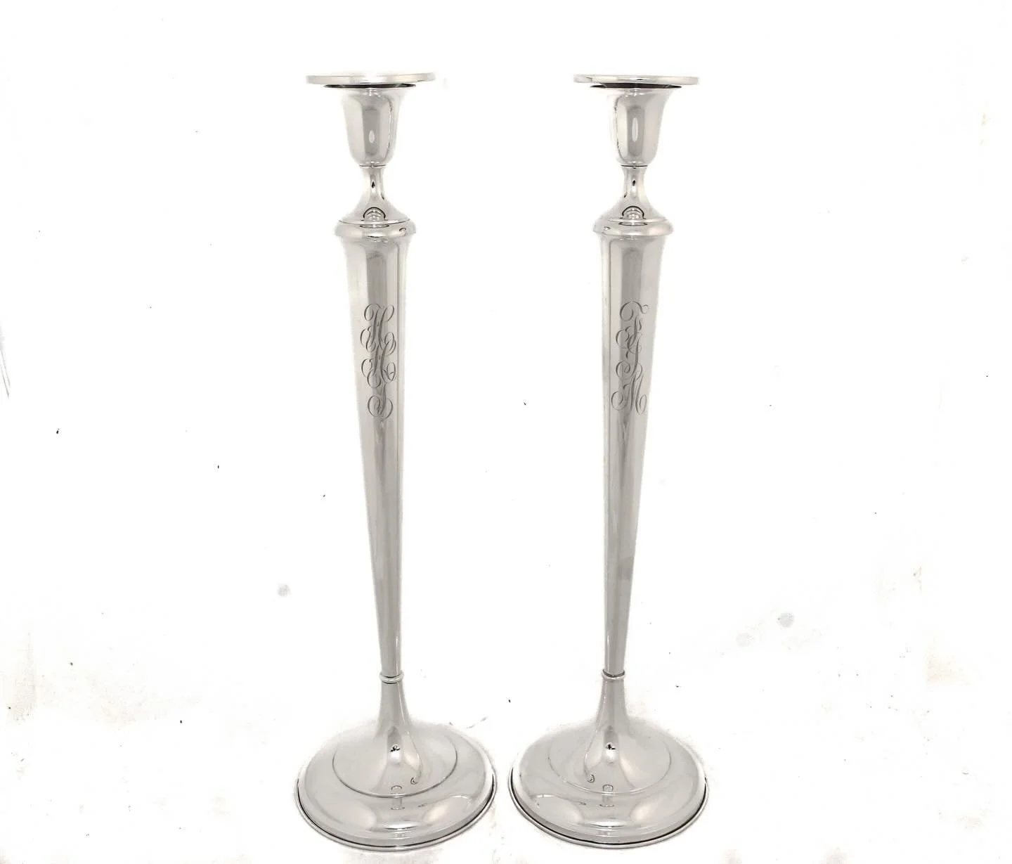 Candle lighting today is at 4:53; Shabbat Shalom and stay warm.  #sterlingsilver #silvercandlesticks #estatesterling #sassonfinesilver #silverdealerextraordinaire