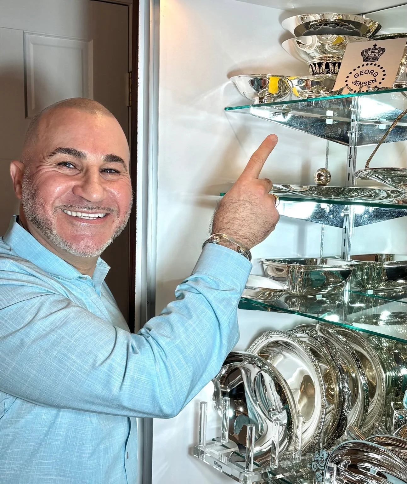 A wall of Scandinavian elegance ✨
At Sasson Fine Silver, we&rsquo;re proud to showcase an exceptional selection of works by Georg Jensen &mdash; a name synonymous with timeless design, impeccable craftsmanship, and modern silver at its very finest.
F