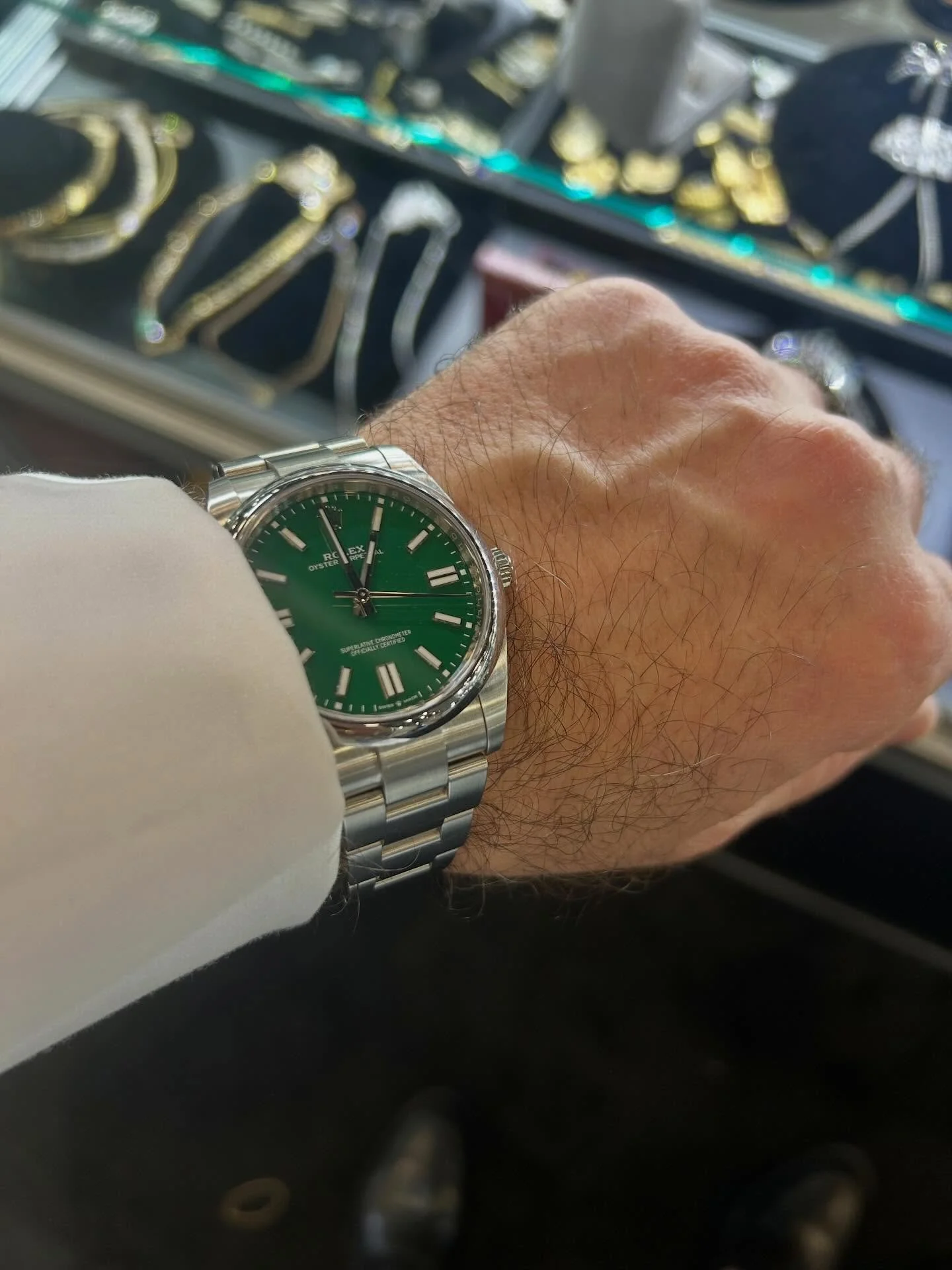 Not everything worth buying is silver&hellip; but good taste never changes.

Taking a moment between trays and tazzas to appreciate a different kind of craftsmanship &mdash; the Rolex Oyster Perpetual 41 green dial.

Clean. Precise. Understated.

A r