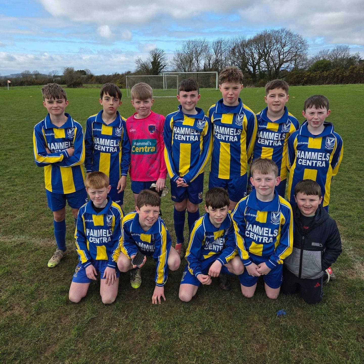 🔵🟡 U12 Boys Match Result

Our u12A team travelled to Olyegate Utd in the Cup. 

The home team were a big strong outfit with great battles in the match, but our lads came out on top with some nice passages of play throughout the game and eventually 