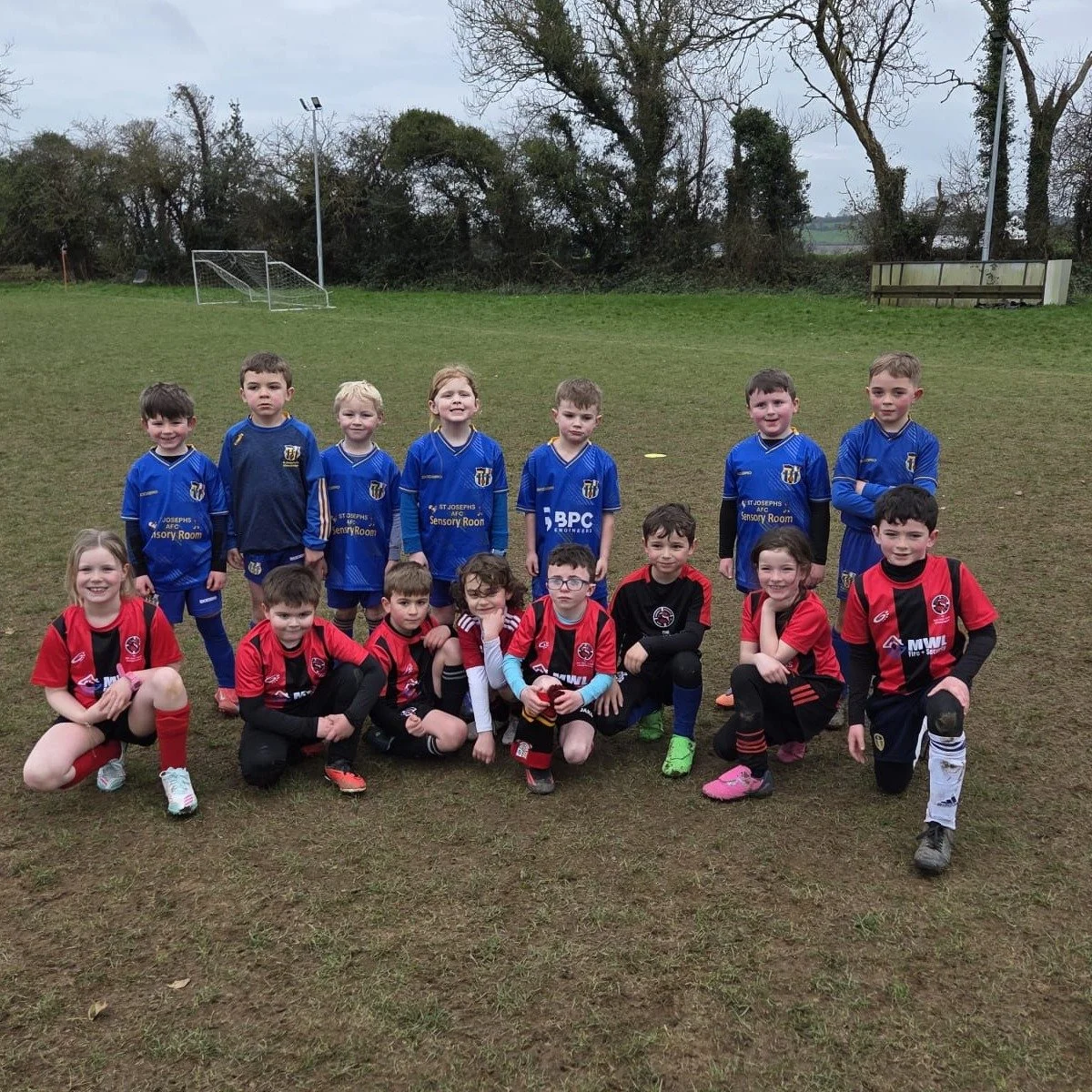 🔵🟡 U7 Academy Match Result

Our U7 Academy group travelled to @goreyrangers to play out some excellent games with great goals, saves, skills and tackling on show. Their confidence and skill level is growing week by week. Well done to all players to