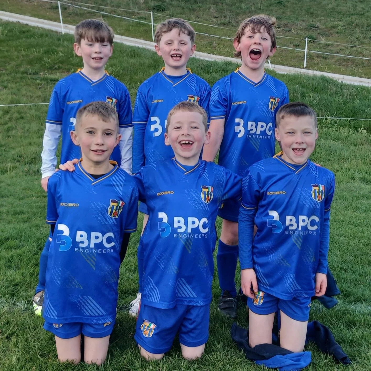 🔵🟡 U8s Result

Our U8s enjoyed a fantastic evening of football away to Curracloe United. The teams were evenly matched, with plenty of great goals and real determination shown throughout. We wrapped things up with a round of penalties, which the ki