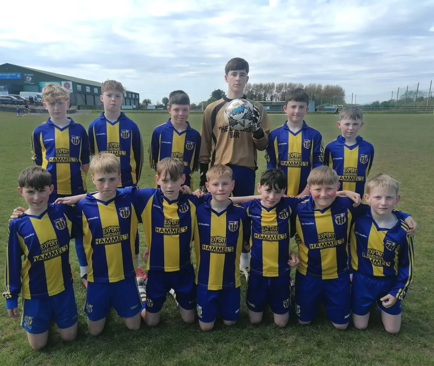 🔵🟡 U13 Boys Match Result

Our U13A team played at home against a very strong Courtown side in the cup on Saturday. It was a tough battle for both teams in what was a very evenly contested game. Our lads took the lead before half time when Donnacha 