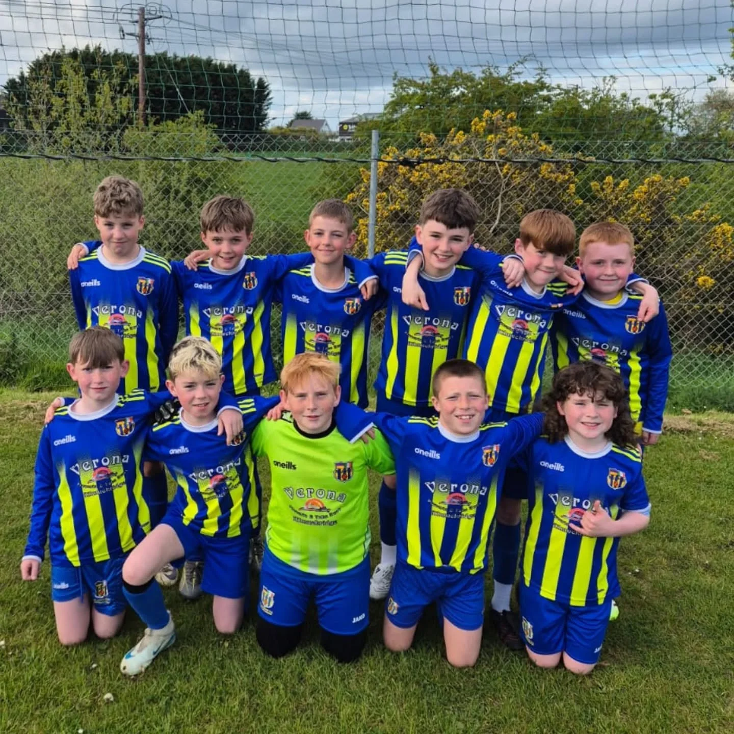 🔵🟡 U11 Blue Team Match Result

The U11 Blue Team hosted league leaders Ferns this evening. Our lads needed a win to bring it to the last day, in a very tense game neither side could find the winner with the point enough for Ferns. 
Massive congratu