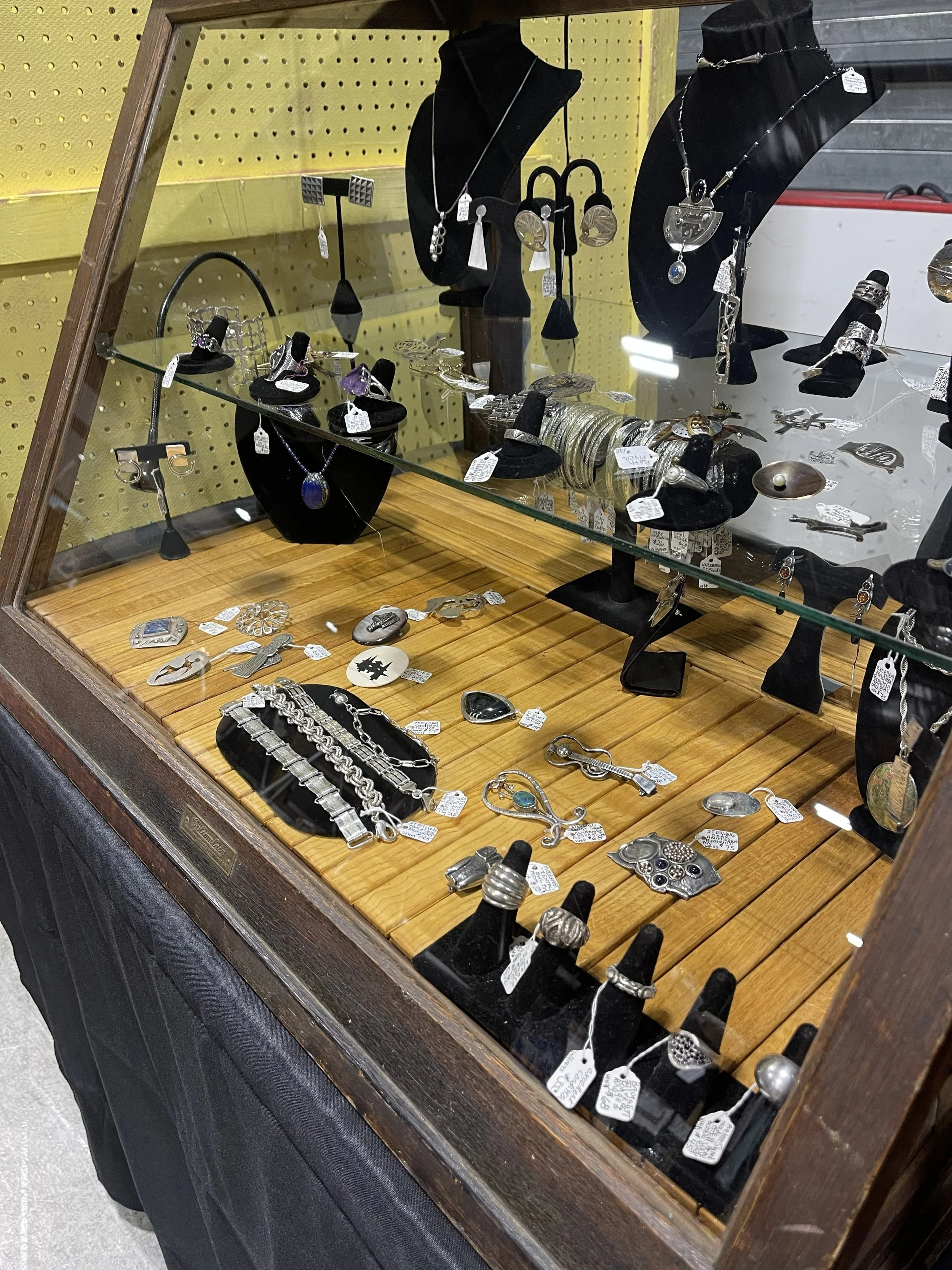 Jewelery 2.jpg