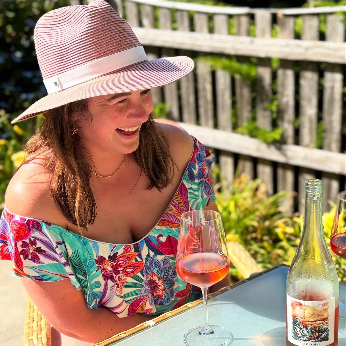 A little ros&eacute; adds to the smiles, laughs and  good times. 
Pocomo is a special ros&eacute;. Made from a blend of Malbec and Cab Franc in Uco Valley, Argentina. 
 Juicy, with flavors of grapefruit zest and watermelon that evolve into white pepp