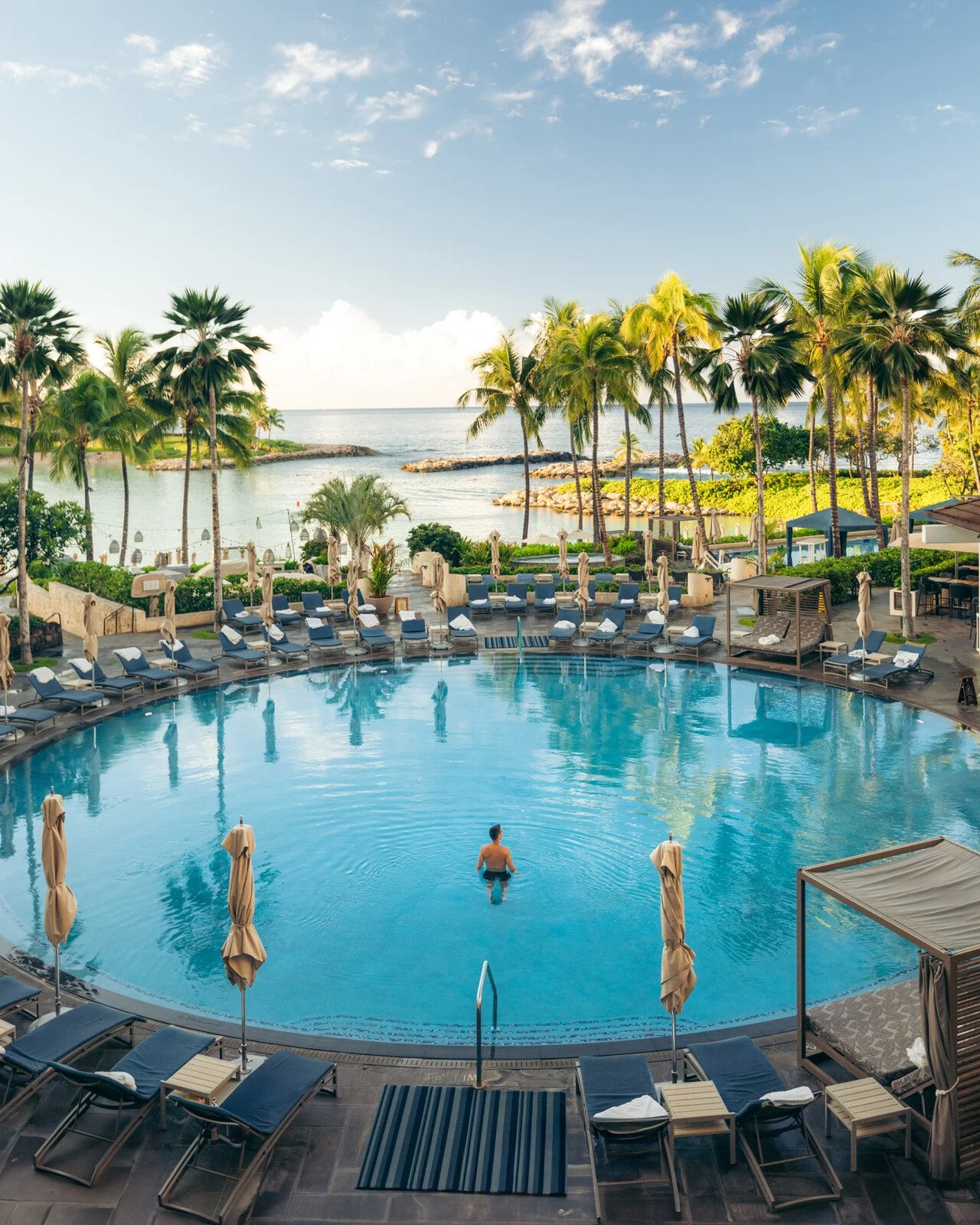 Monday Motivation: Holiday Style Pops Up at Four Seasons Oahu