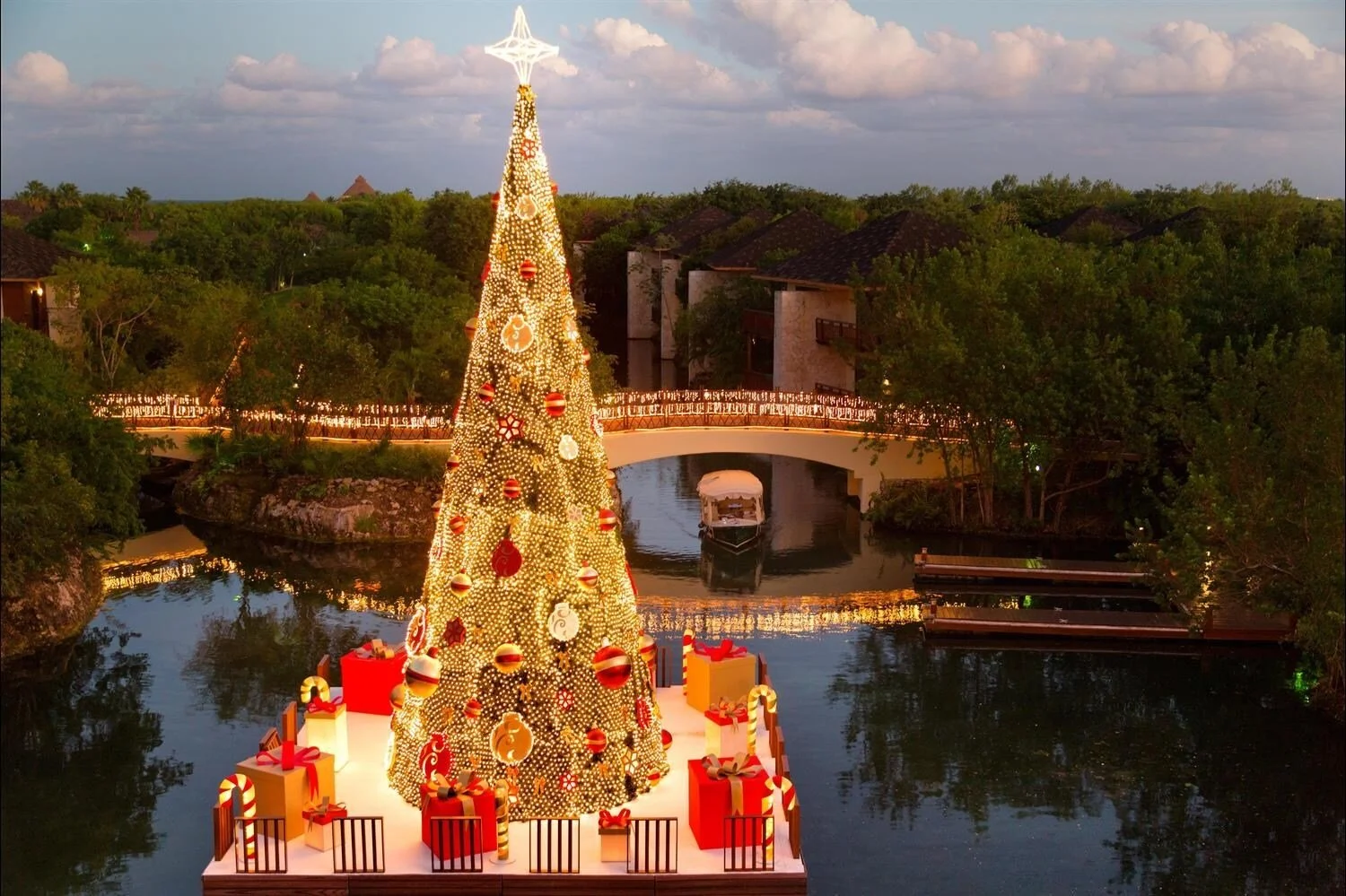 Wanderlust Wednesday: Holidays at Fairmont Mayakoba