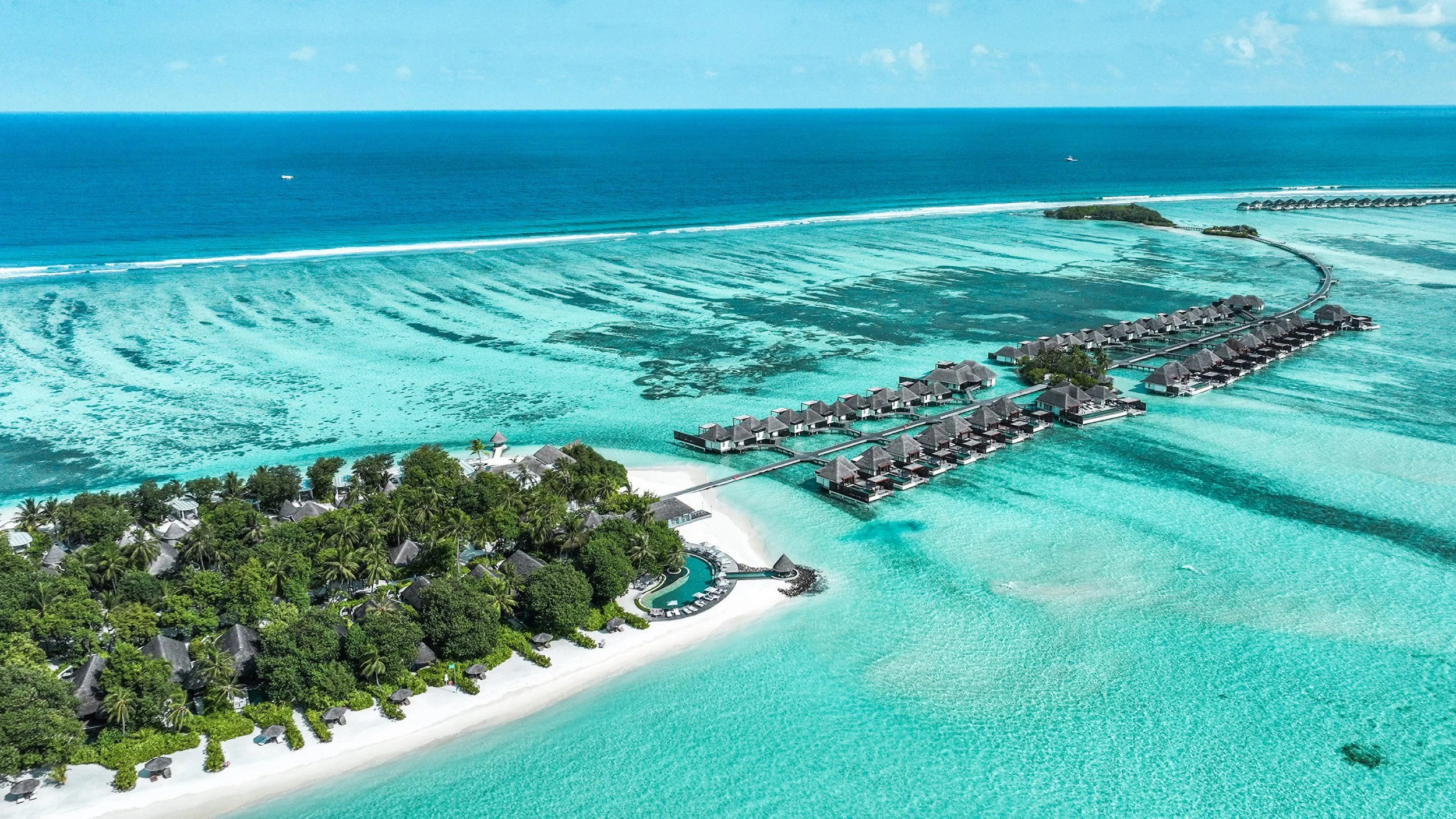Plan a Maldives Vacation Around This Iconic Surf Event