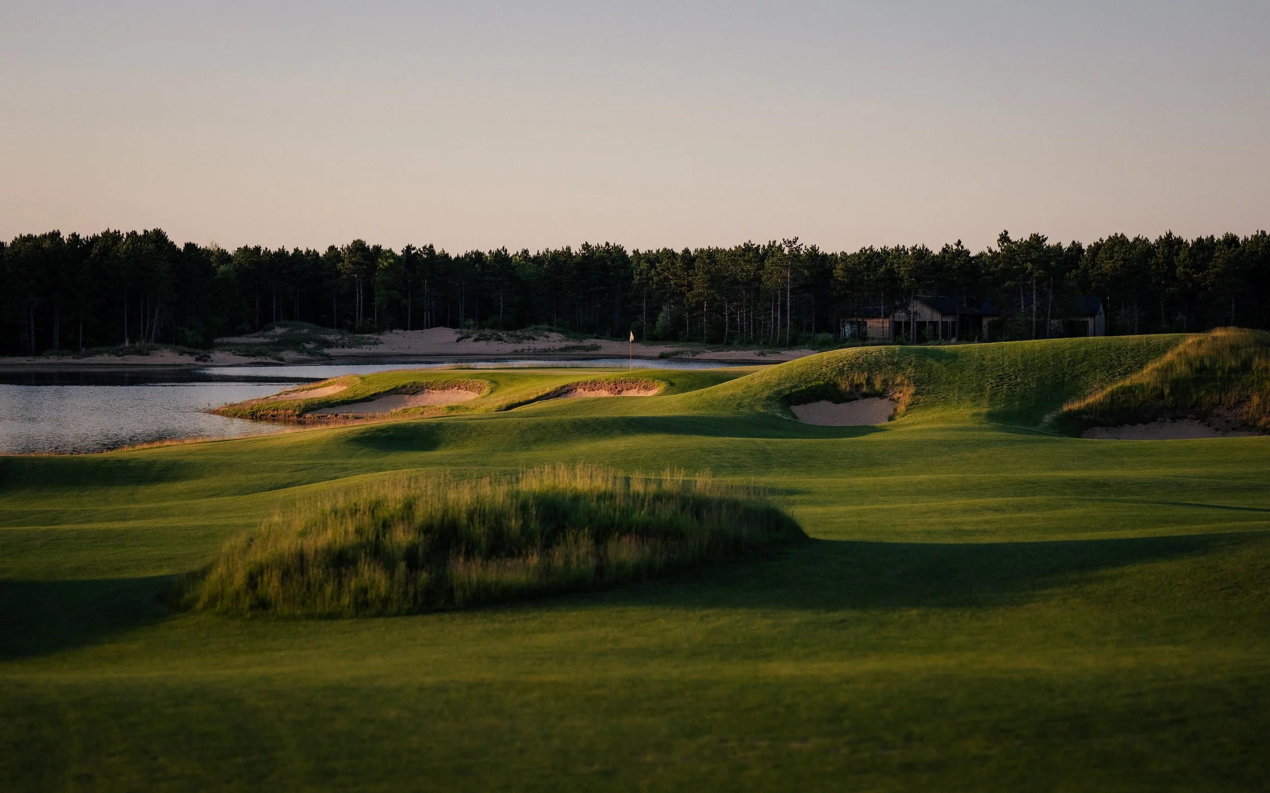 A New Stop for Golf Travelers: Commons Opens at Sand Valley