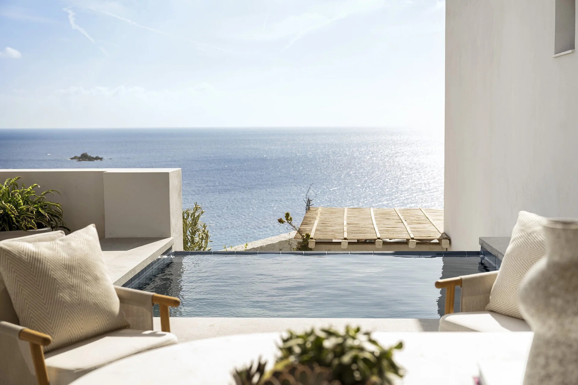 Get inspired with a trip to Greece and stay at Four Seasons Hotel Mykonos