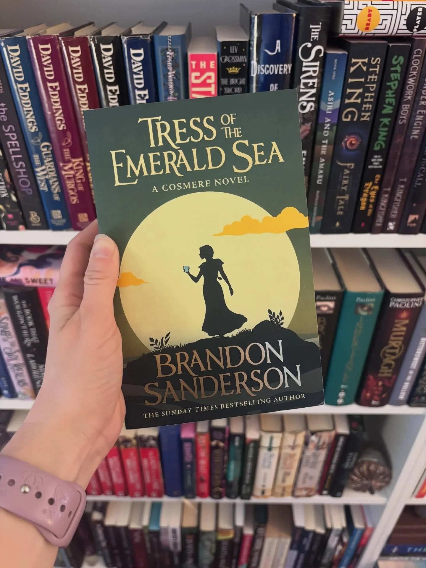 My first Brandon Sanderson book. 📖 I completed his lecture series last year and have a lot of respect for him as an author and person so have been wanting to read his books for quite some time. 

There were parts I really enjoyed and parts that only