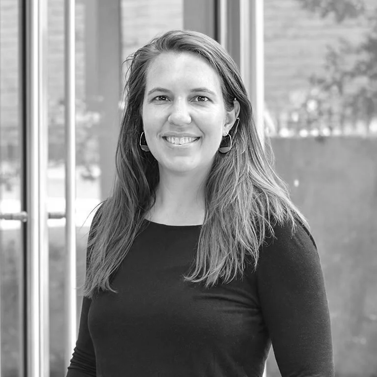 Nicole Seekely Headshot