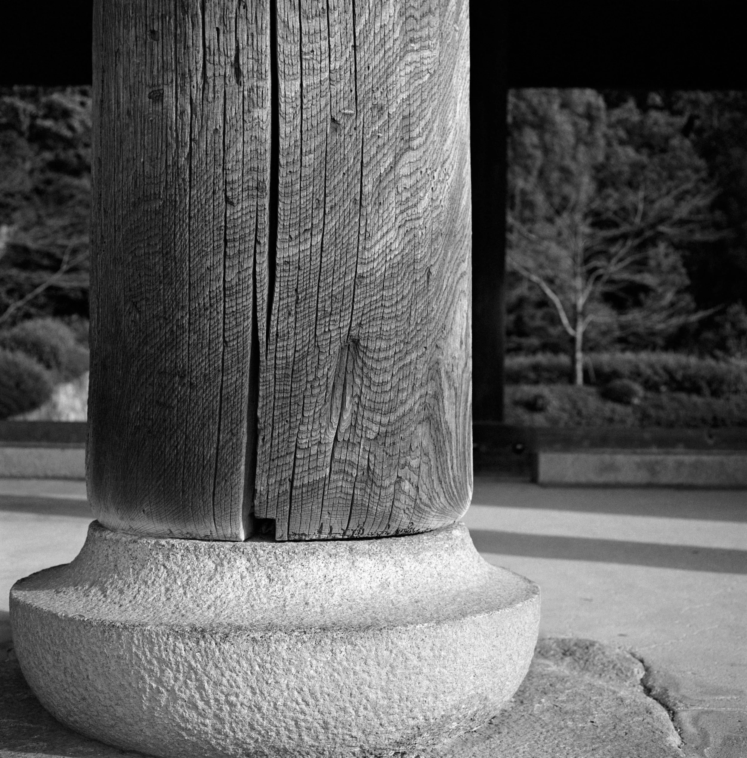 Chion-in Temple, detail of main gate, Kyoto, JAPAN