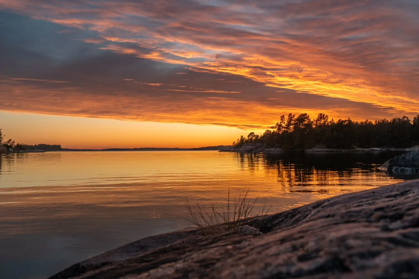Auringonlaskut saaristossa ovat aina upeita | Sunsets in the archipelago are always spectacular.

#suomensaaristo 
#discoveringfinland 
#instaluontokuvaajat 
#mtvsaa 
#sunset_captures