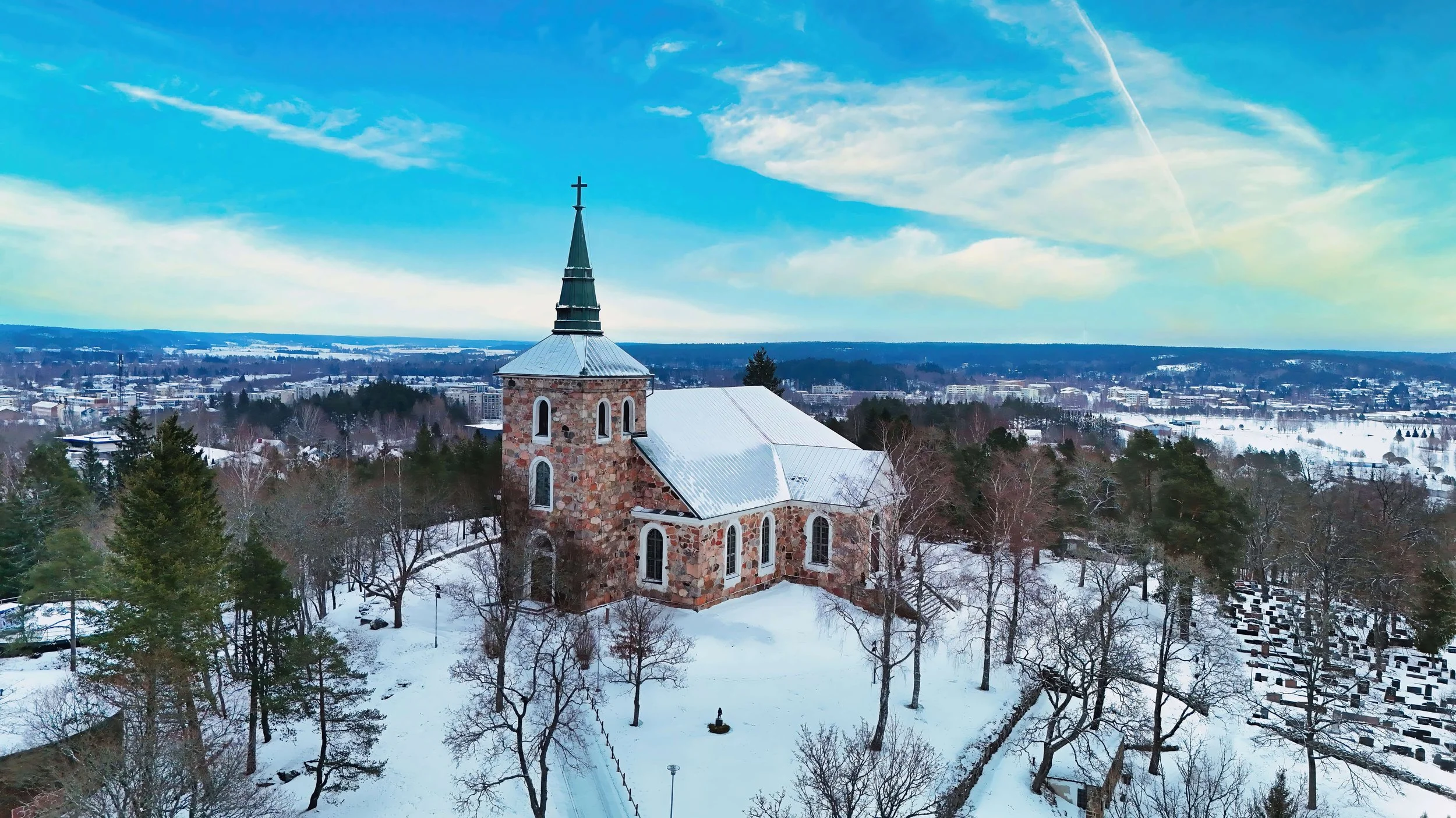 Talvinen Uskelan kirkko.jpg