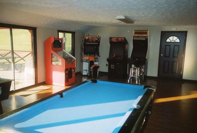 phoca_thumb_l_gameroom.jpg