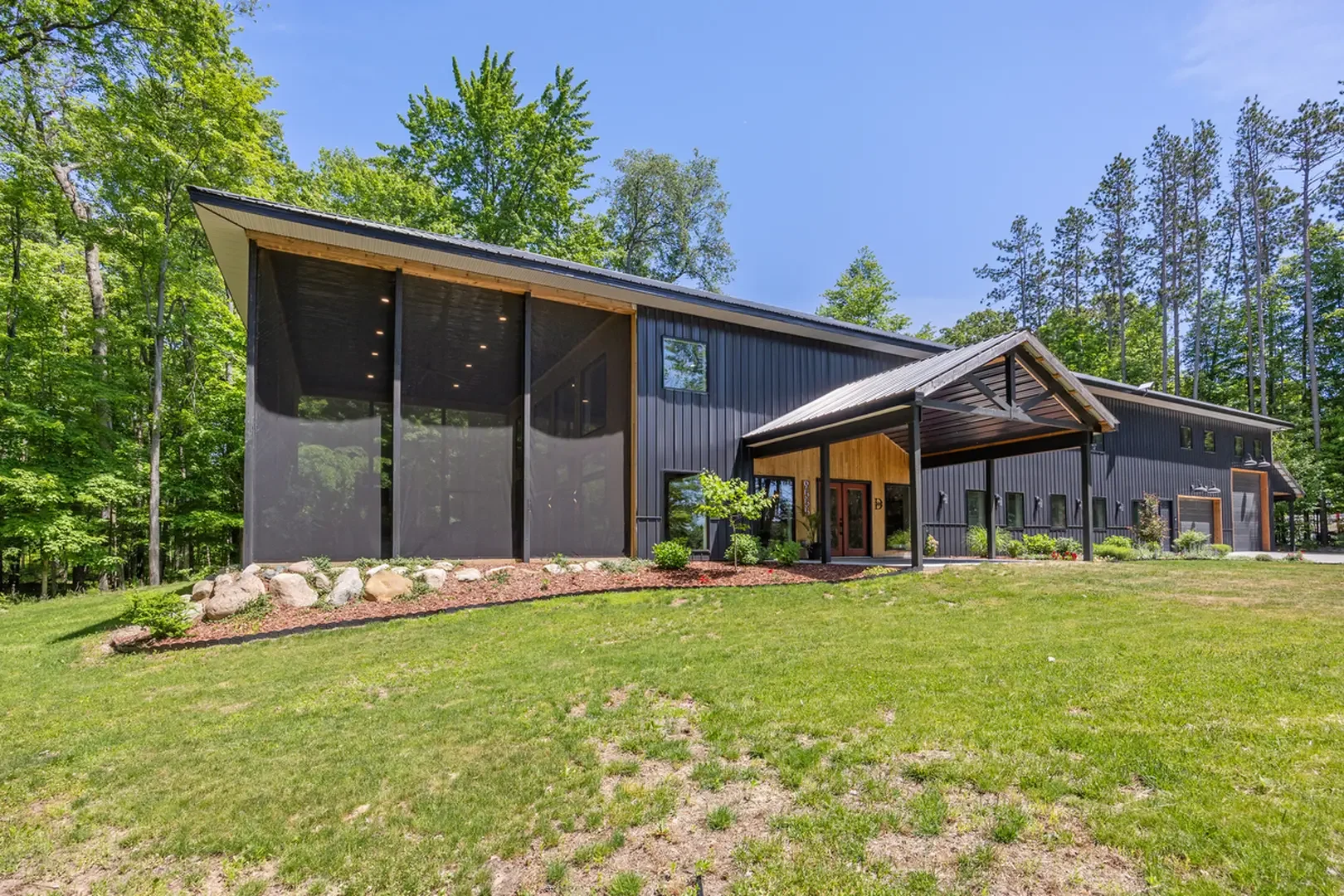 955 Kath Ct. Rockford, MI