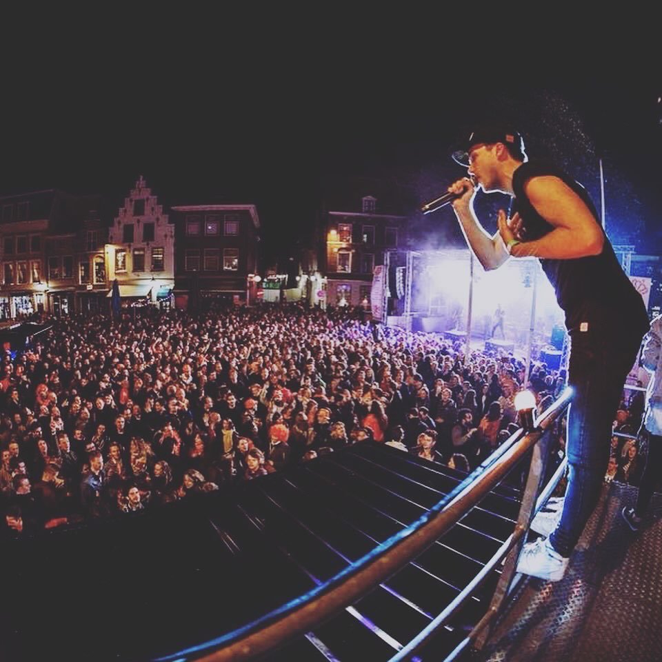 Weer een rondje om de zon voor onze master of ceremony, percussie &amp; allround acrobatiek @pieterlamens🎉happy birthday!