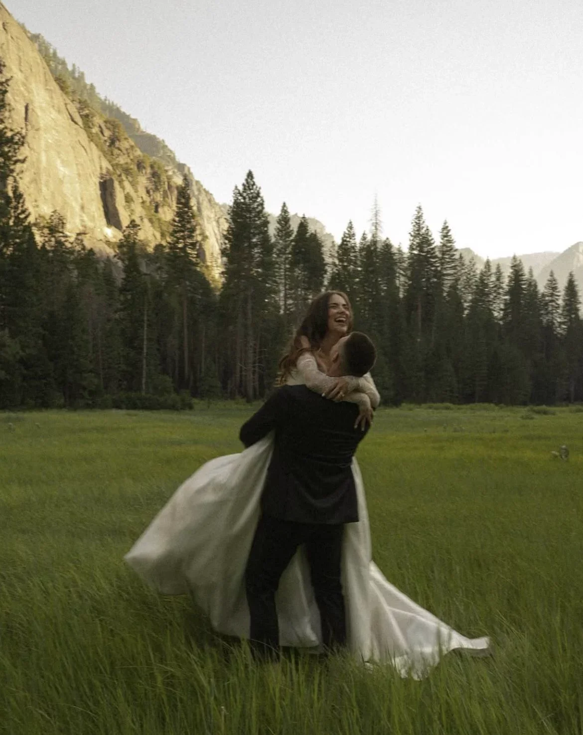 Vintage-style wedding footage, including Super 8 and camcorder aesthetics, is trending across Canada.