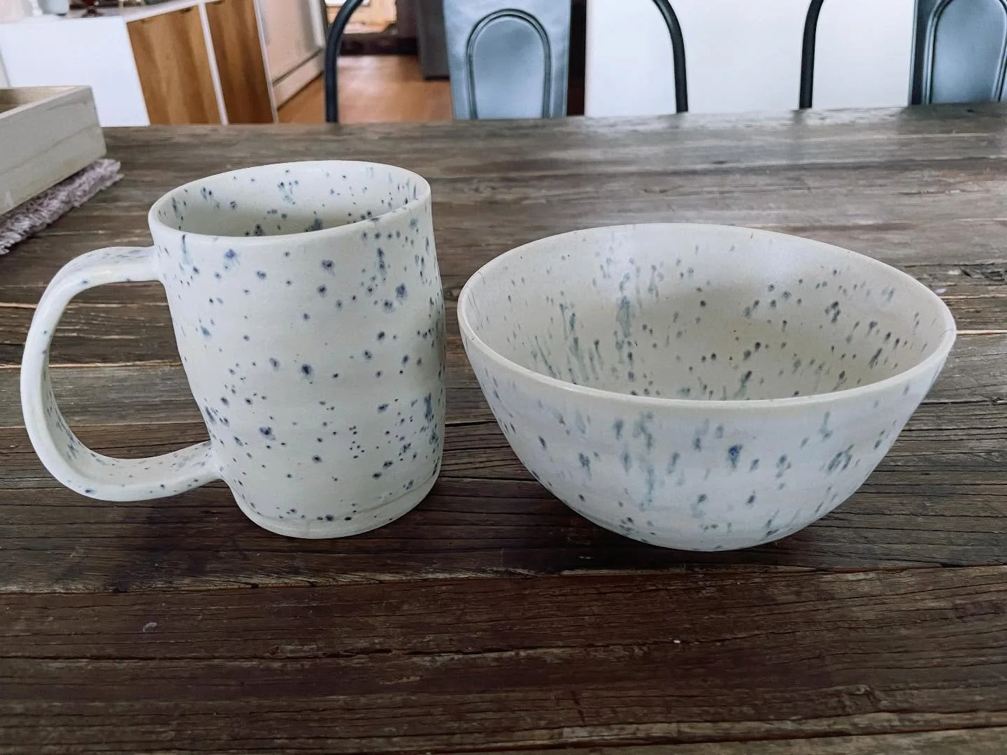 Although life has been busy lately I have still managed to make a few things, and test out some glaze techniques and combinations.