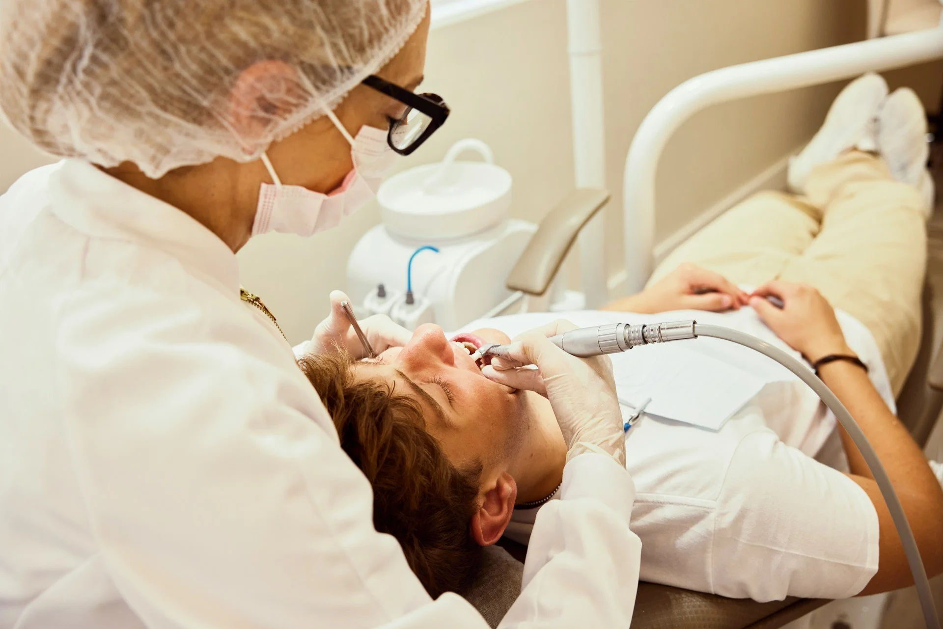 Making Dental Implants in Miami Feel Like a One-Visit Makeover