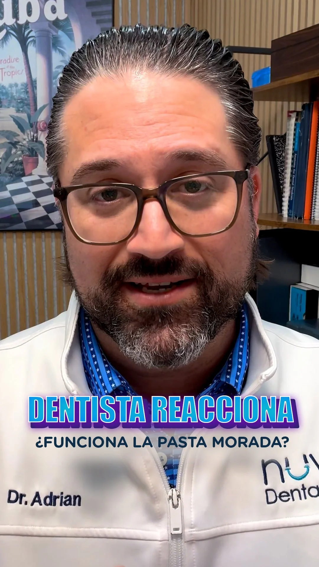 El Dr. Adrian Gonzalez de Nuvo Dental Arts en Miami explica si la pasta morada viral de TikTok e Instagram realmente blanquea los dientes o solo los pigmenta temporalmente.