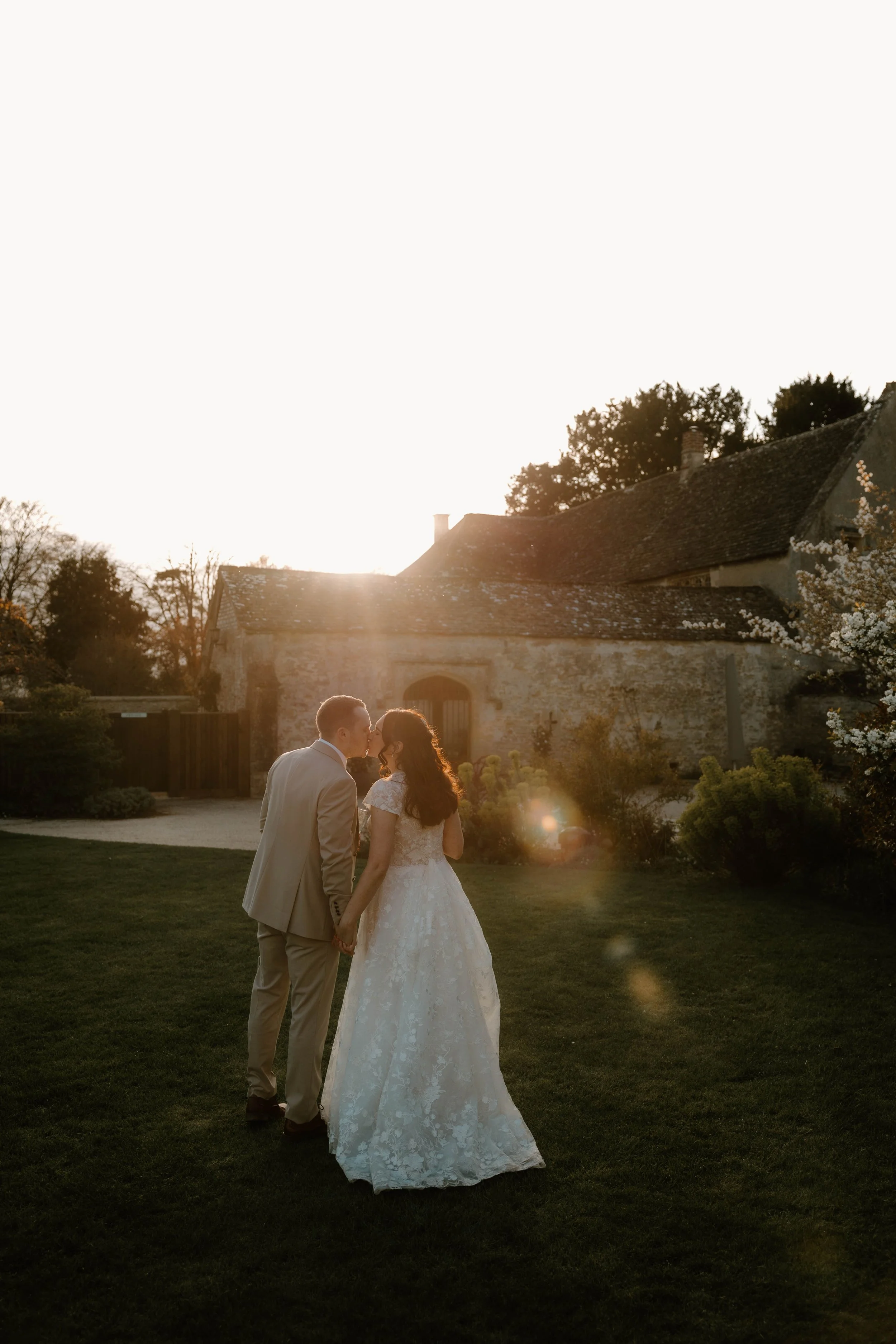 Caswell House, Cotswolds. Golden hour couple portrait.