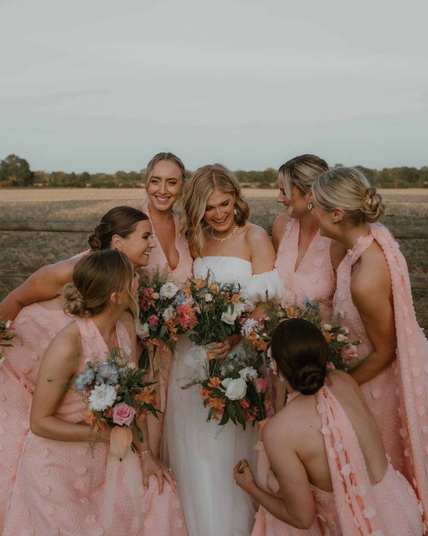 Sisterhood &amp; unmatched energy from morning through to night 🫶
Gabbie&rsquo;s girls were sunshine in human form, I didn&rsquo;t want to leave! 
Scroll to the end for an I 🖤U in the sky 🌌 x

Supplier team of dreams:
Photographer: @sophielouiseph