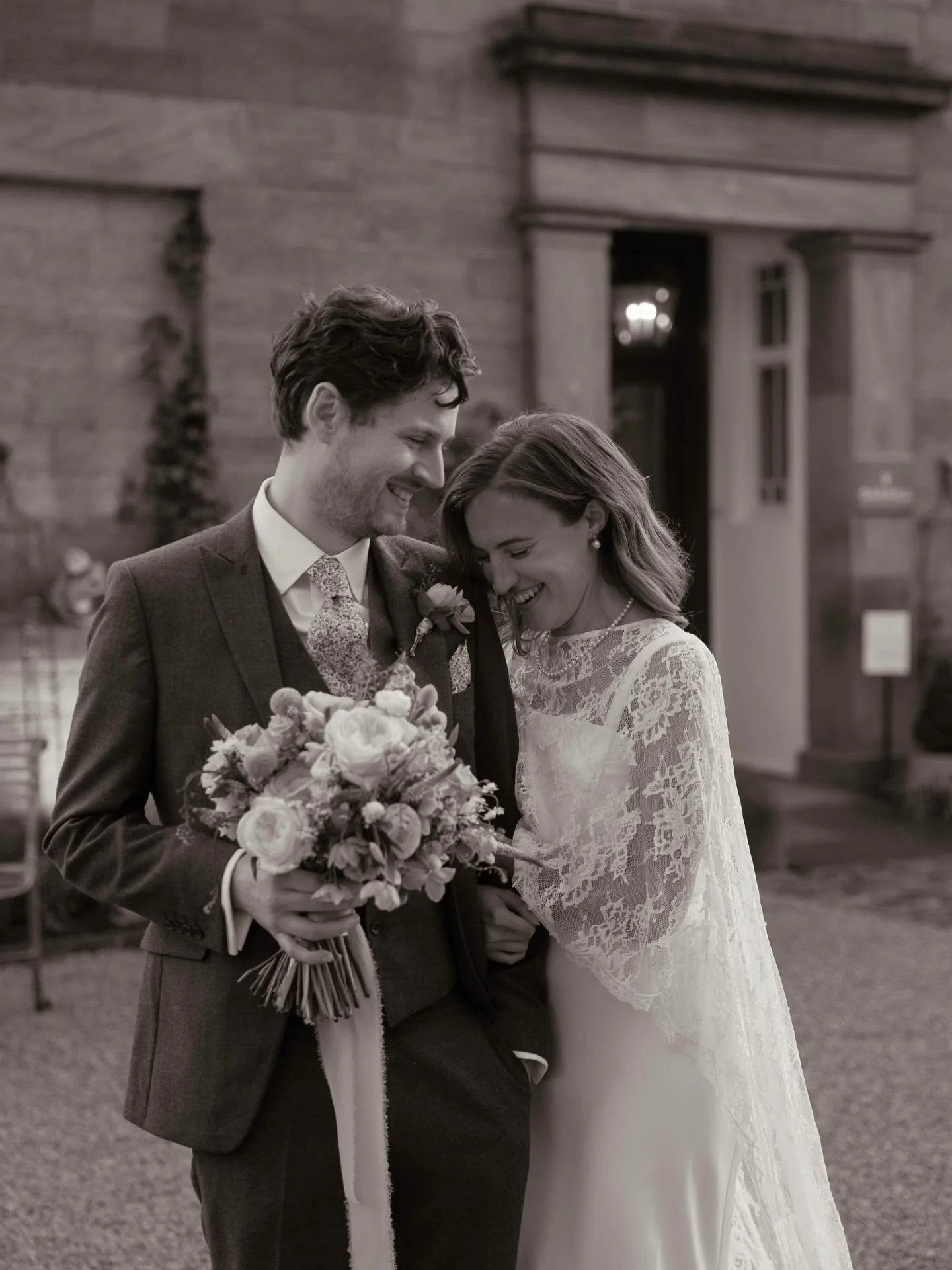 Rosie + Jeremy ♾️

Just ten minutes of super relaxed prompt based portraits✨So grateful my couples who feel a little uneasy in front of the camera trust me entirely 🖤

Venue: @oakhillcromford 
Florist: @freshideasflorists 
Hair &amp; MUA: @sianrev_b