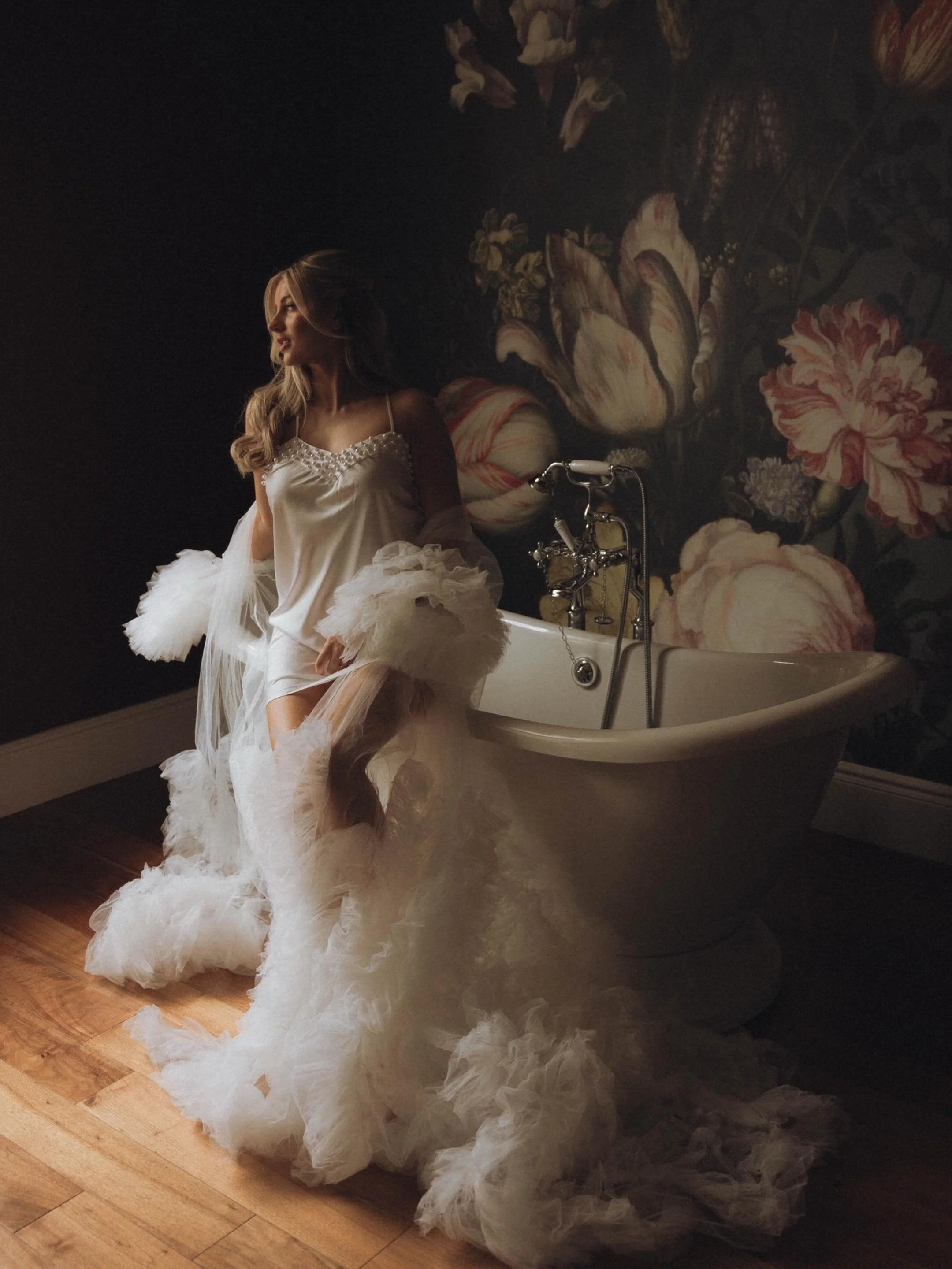 Slow intentional bridal prep with Beth✨

A stunning day at @garthmylhall. I was completely obsessed with the rooms, the light, the textures, making all the difference for those bridal prep portraits. I love using creative days like this to push mysel