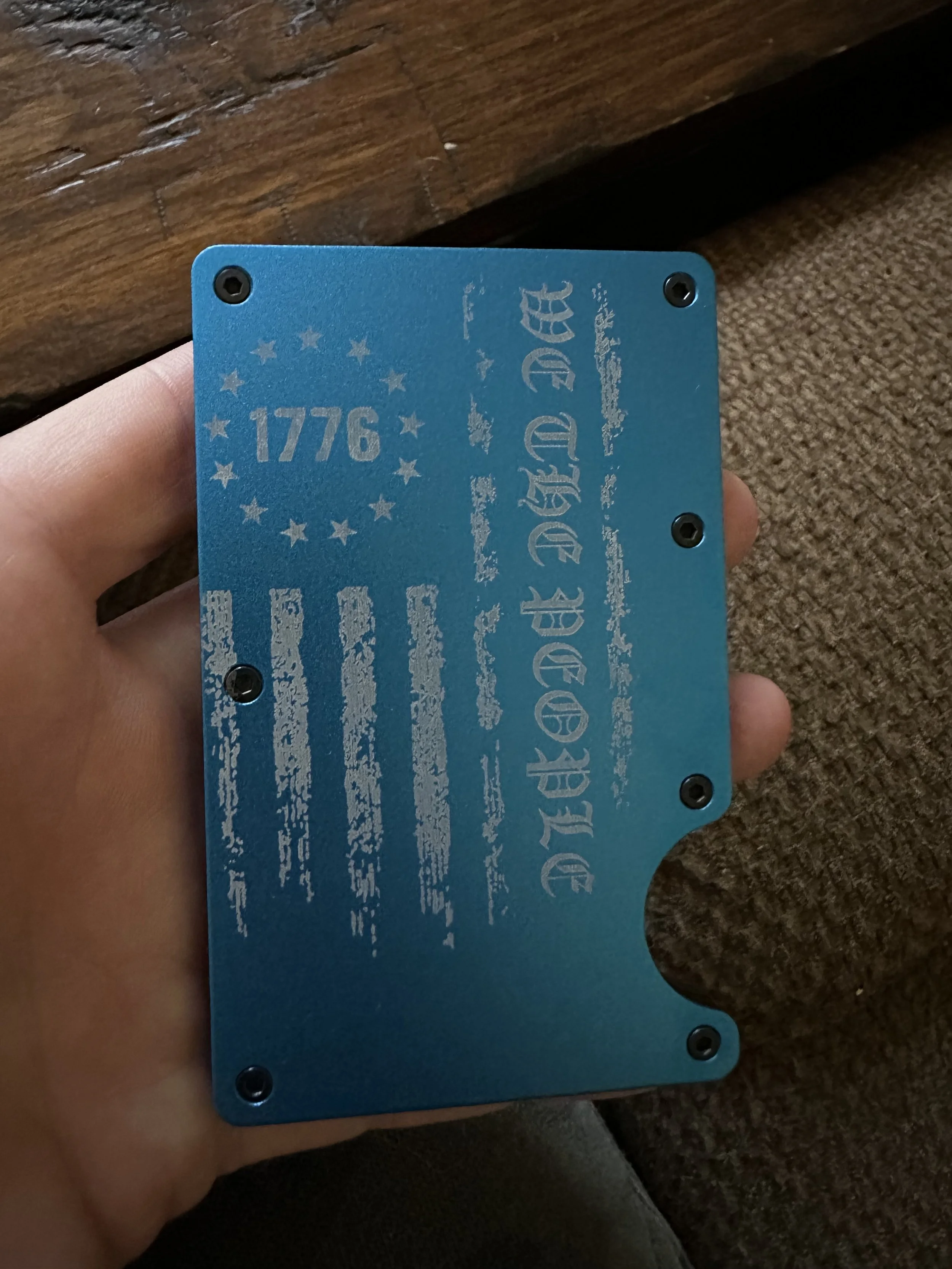 Personalized minimalist wallet