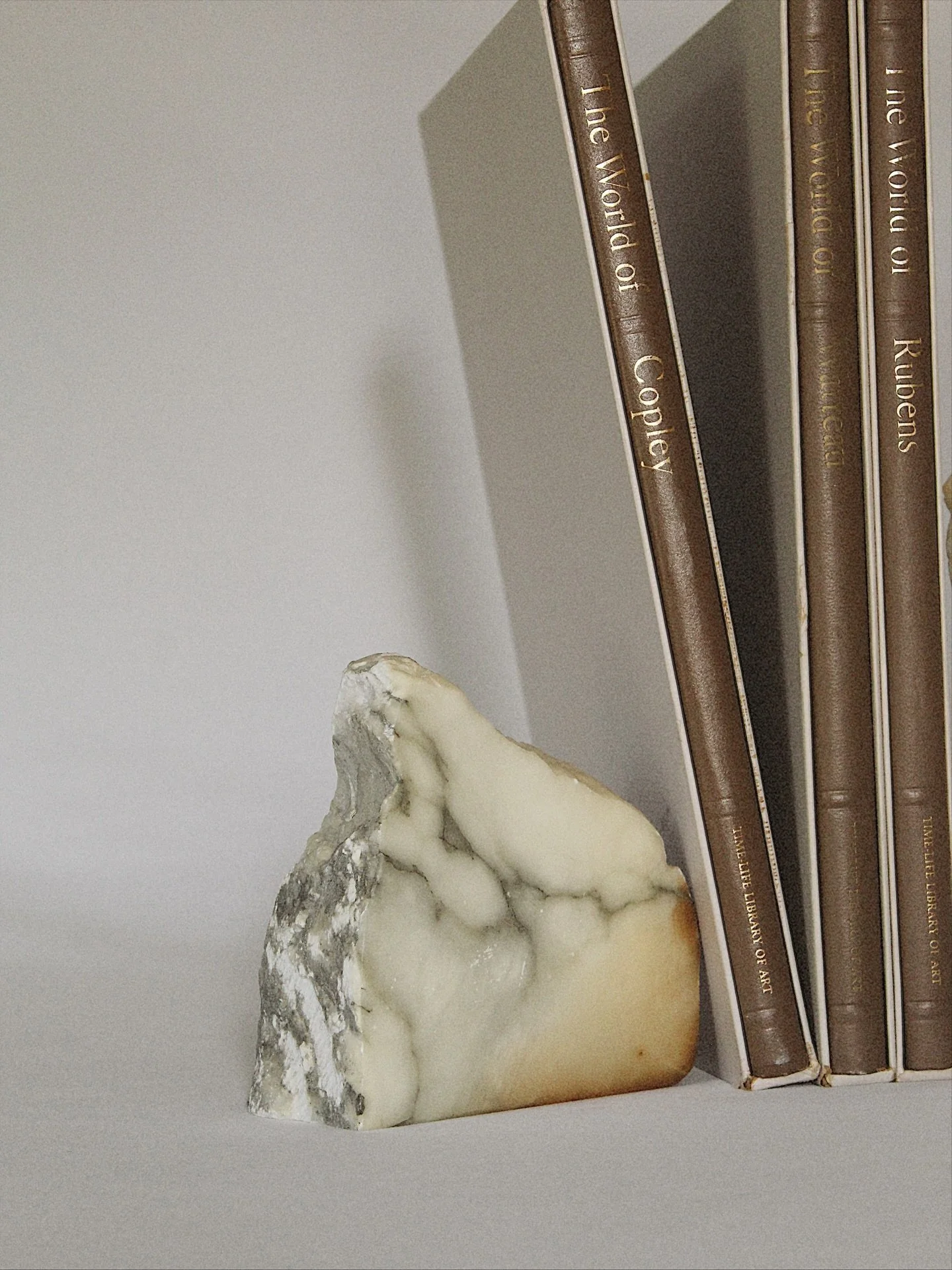 Autumn calls for layers of texture, warmth, and pieces with a story. Find your perfect fall refresh at Checkmate Home🍂🪉🍸🪐
CheckmateHomeInteriors.com

#interiordesign #vintagehome #vintagedecor