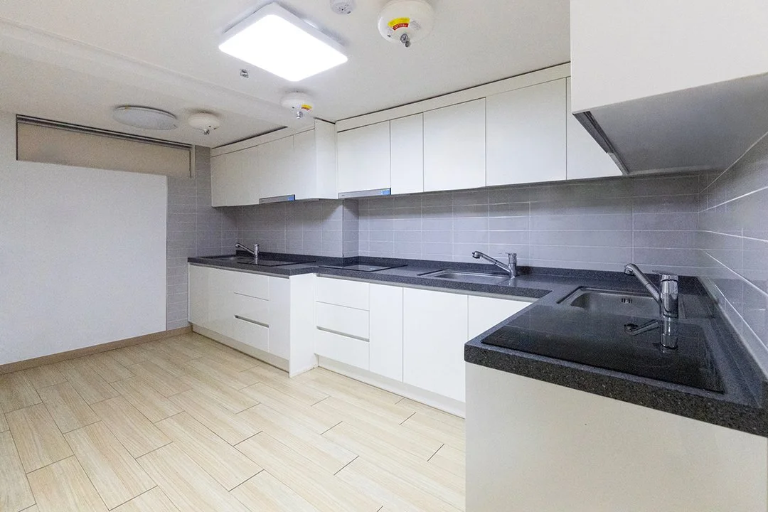 Intl-Dorm-7-Public-Kitchen-2.jpg