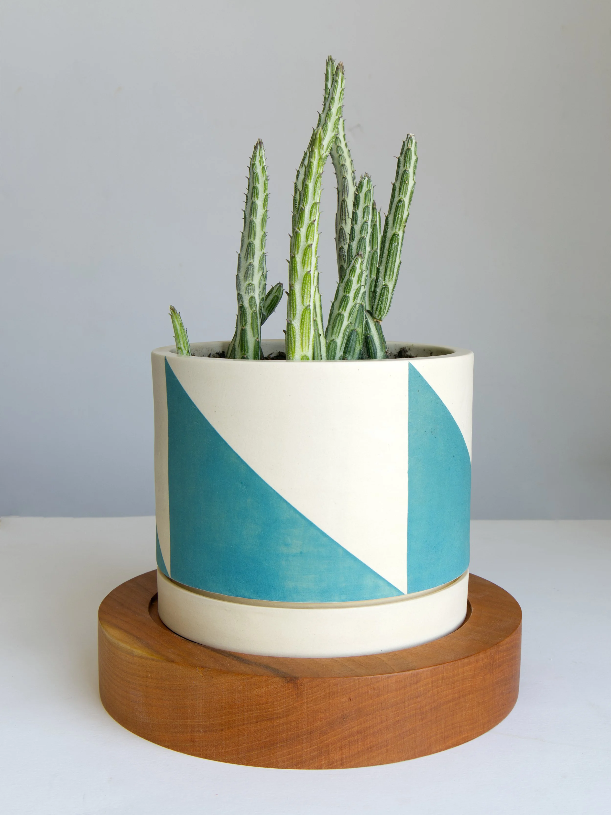 CHERRY FLOWER POT STAND