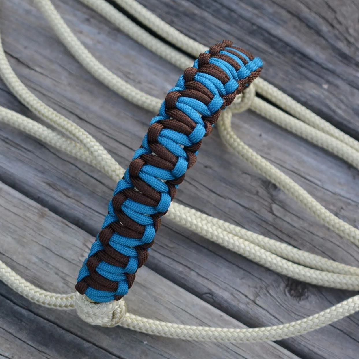 Beige rope halter with square braid noseband (carribean blue/brown)