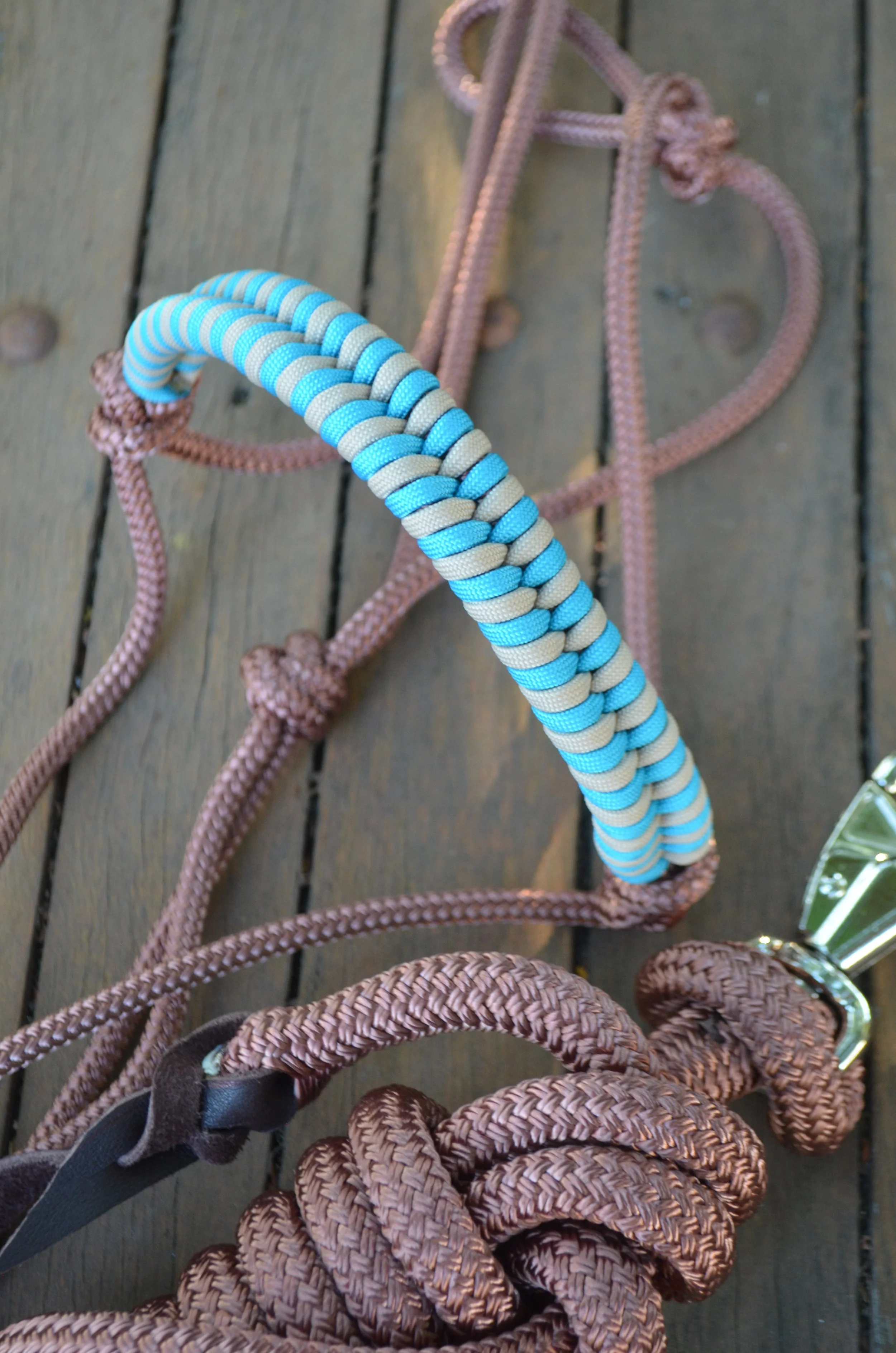 American brown rope halter with fishtail noseband (aqua/beige)