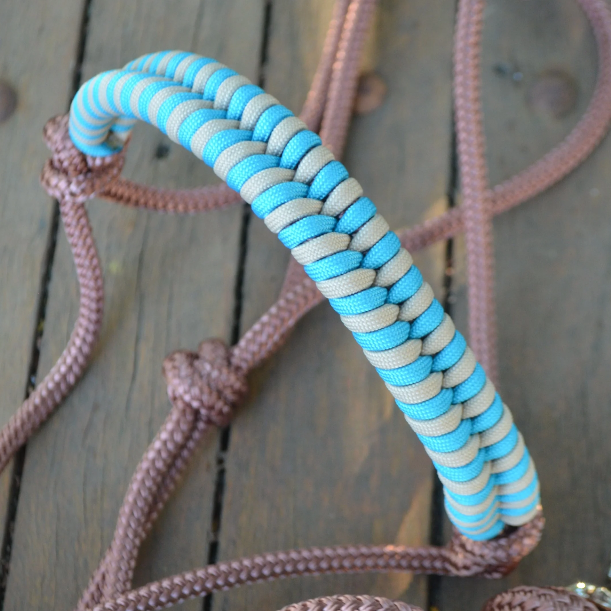 American brown rope halter with fishtail noseband (aqua/beige)