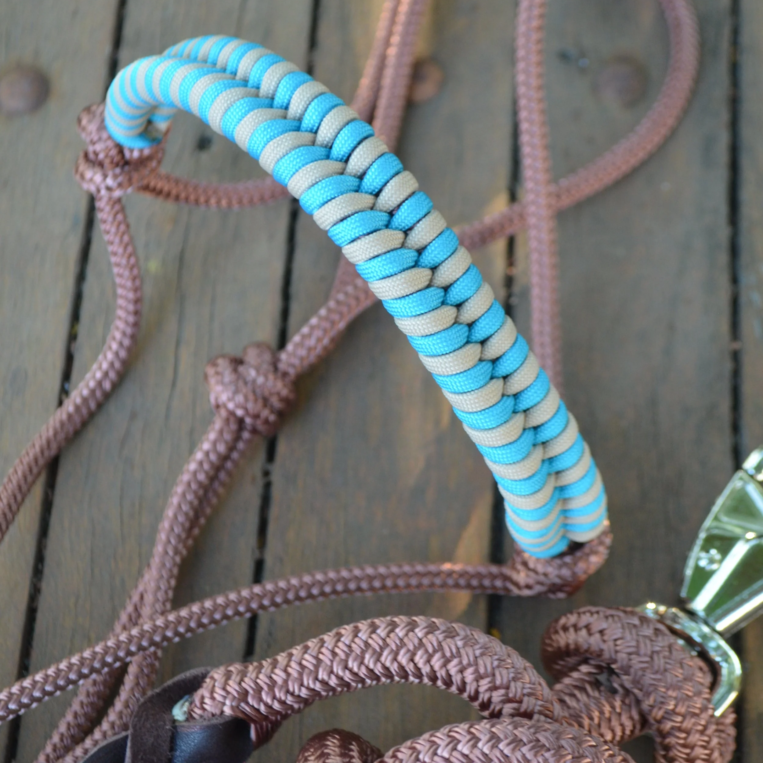 Create your own custom rope halter with fishtail noseband