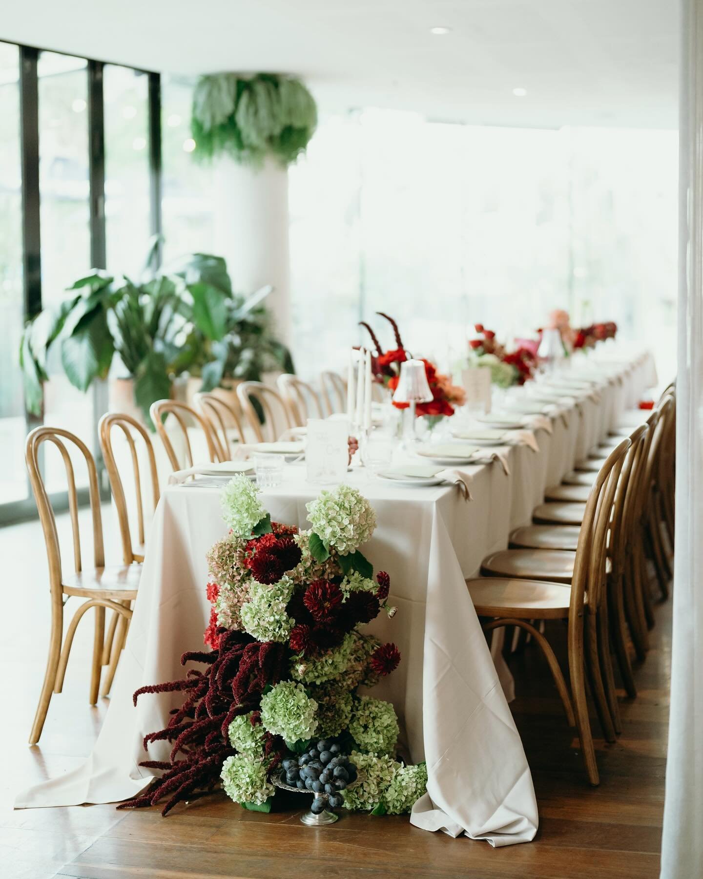Decor for Yuyu&rsquo;s thirtieth 🤍

Content Creator + Reel : @milestnes
Florals : @feelingfloral_
Stylist : @the.event.styler
Venue : @ninishawthorn
Photographer : @jusslauphotography
MUA : @guccipaints
Hair : @rhodia_makeupandhair
Cake : @quynhscup