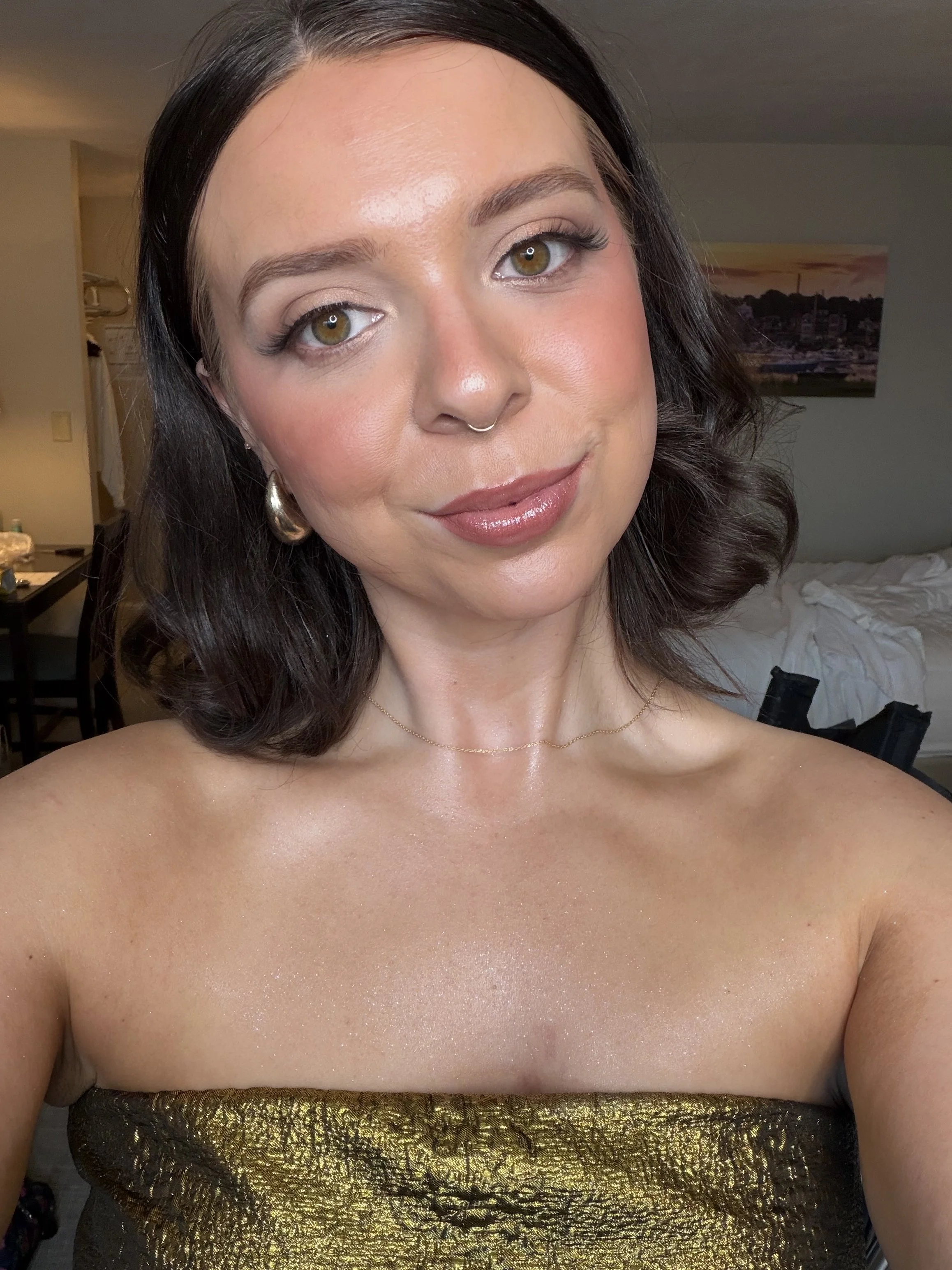 Glowy makeup