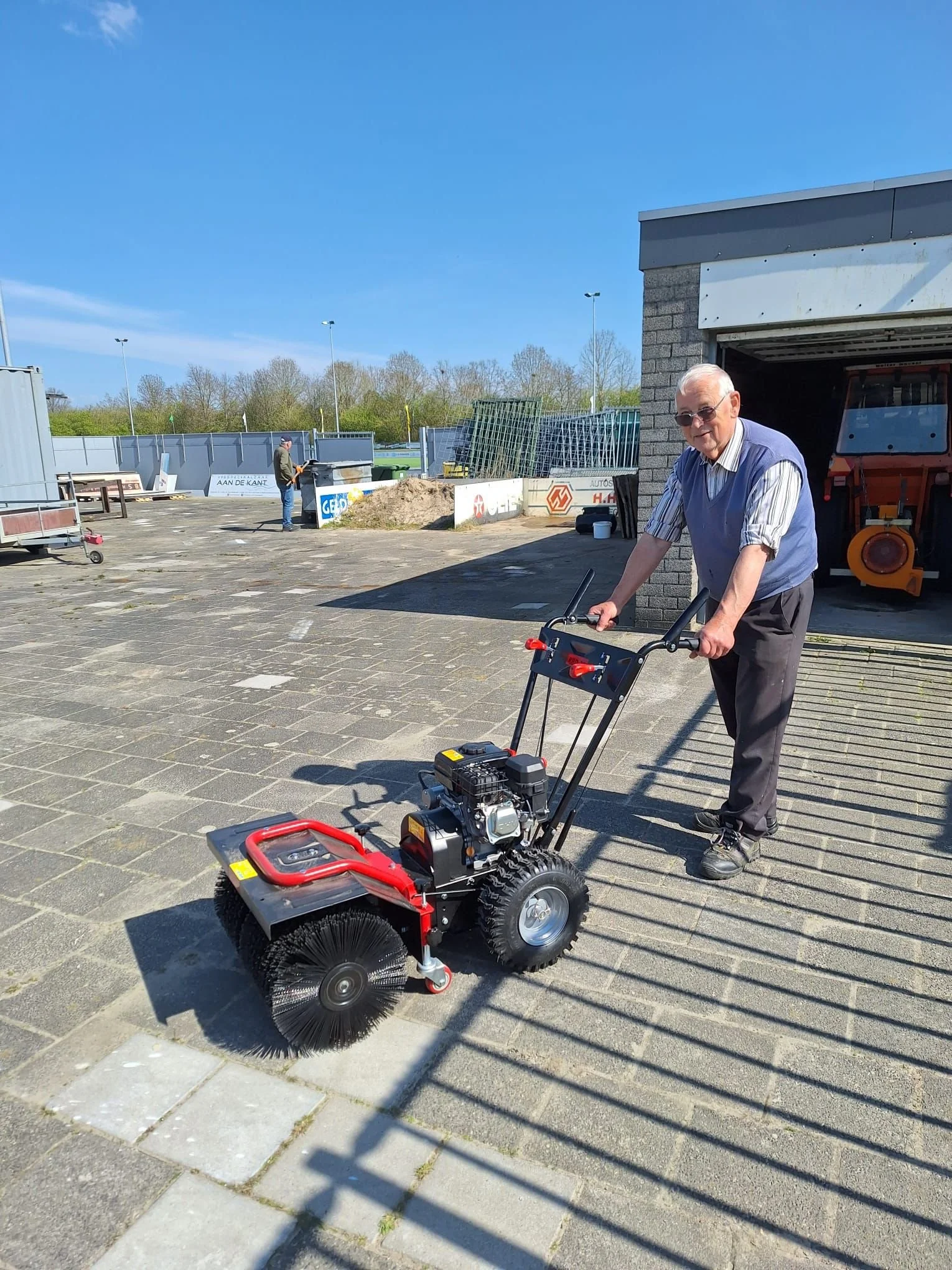 WhatsApp Image 2025-04-02 at 16.17.08 (2).jpeg