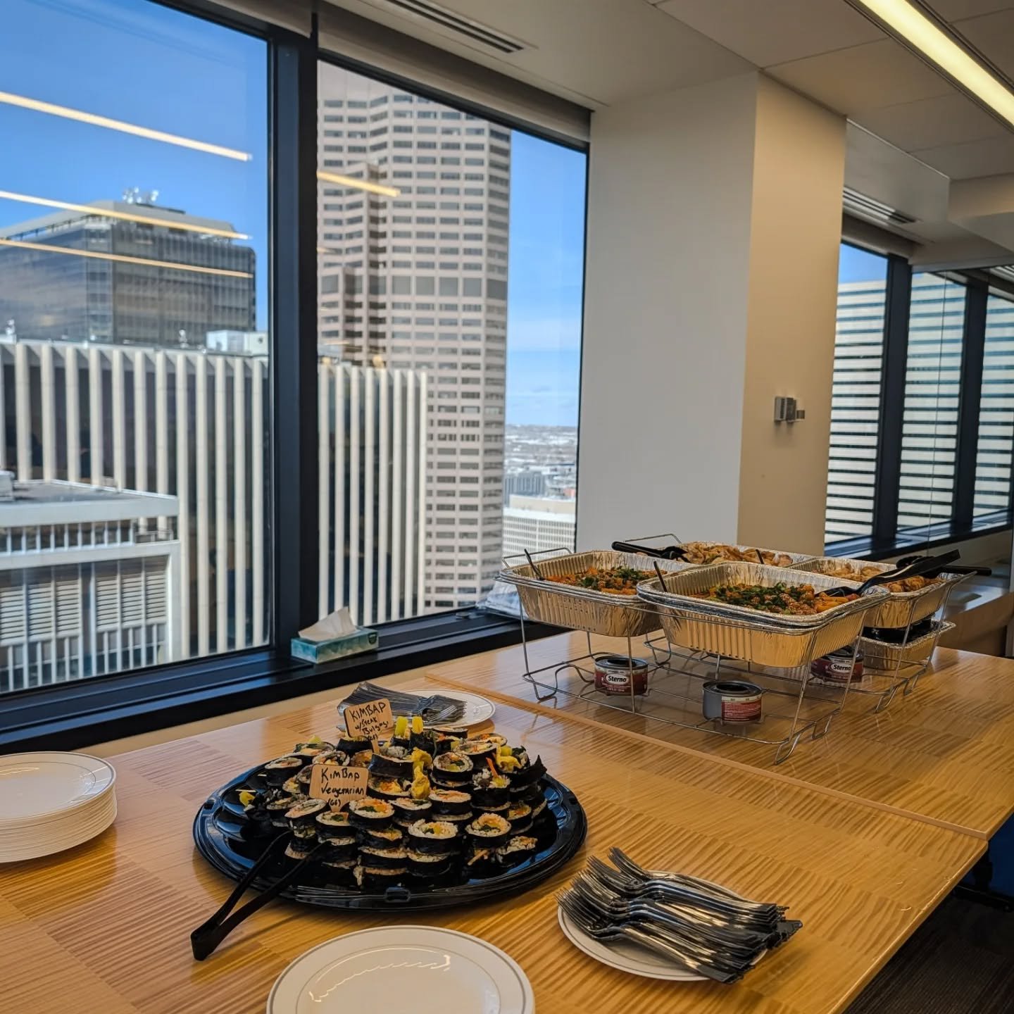 What a view! Today's drop off was a classic "Bunsik" snack buffet! #kimbap #dumplings and #tteokbokki !
.
.
#streetfood #koreanfood