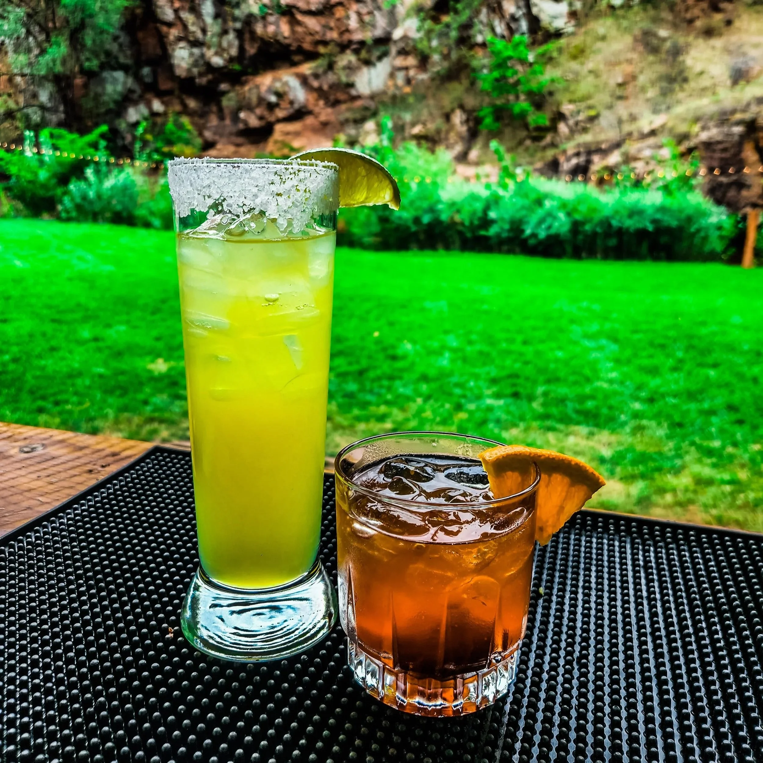 Mobile bar service in Colorado serving custom cocktails..