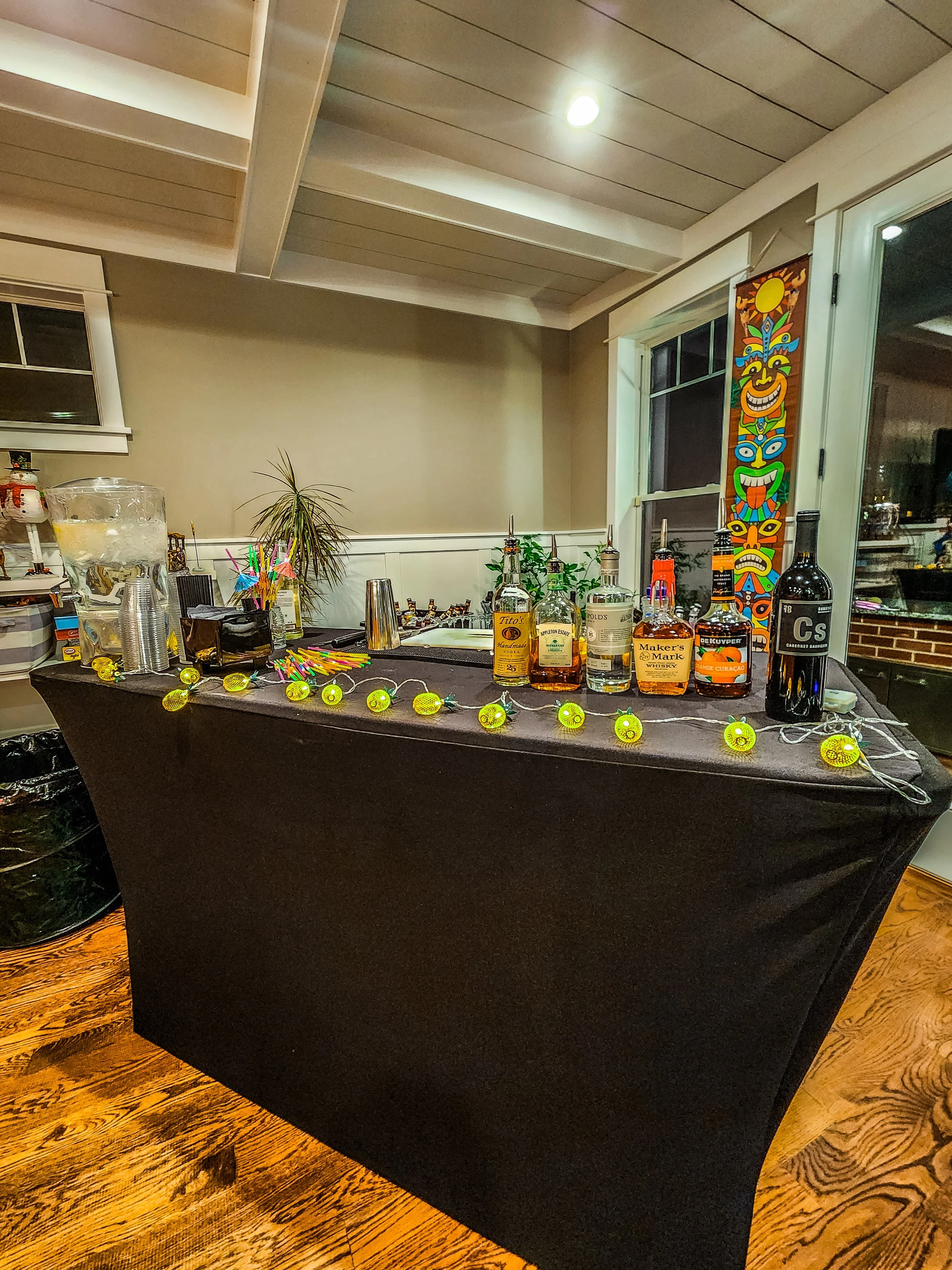 Private Bar service for parties, corporate events, and weddings.